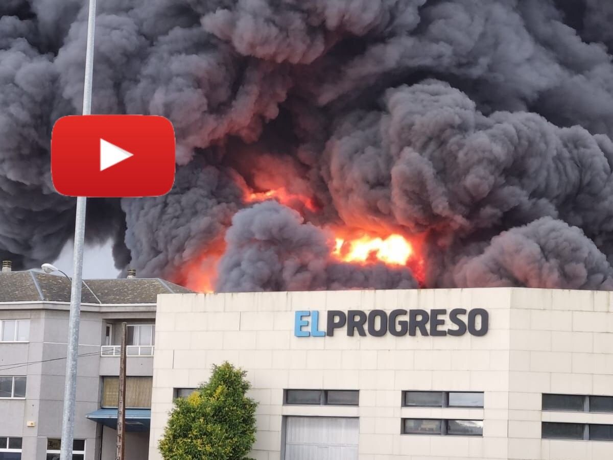 Un incendio en el polígono de O Ceao Lugo calcina cinco naves y