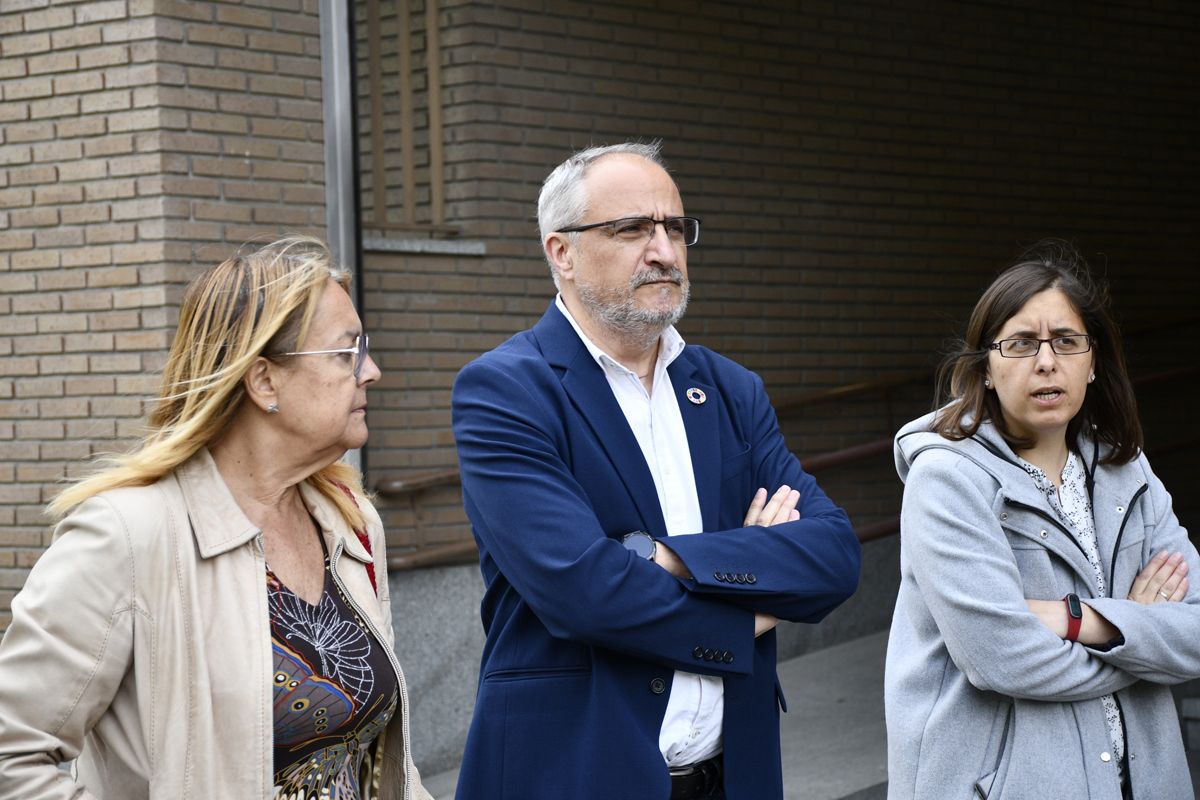 Olegario Ramón registra la lista del PSOE en Ponferrada para las