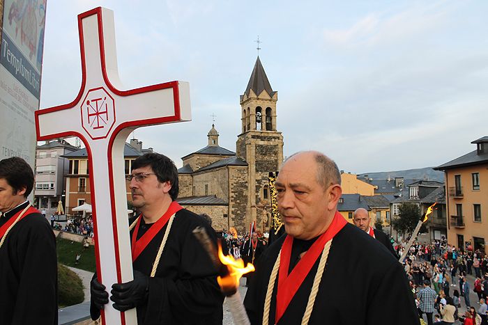 Procesión Vía Crucis al Castillo