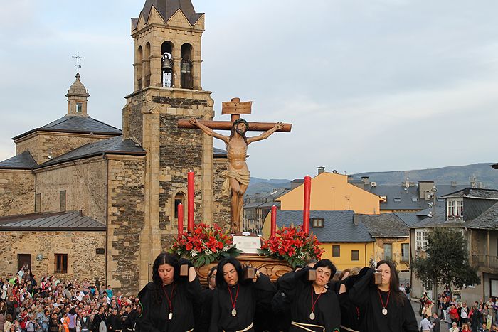 Procesión Vía Crucis al Castillo