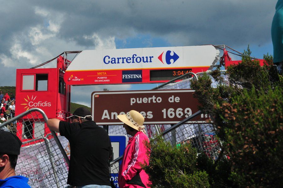 20140913-vuelta-ciclista-a-españa