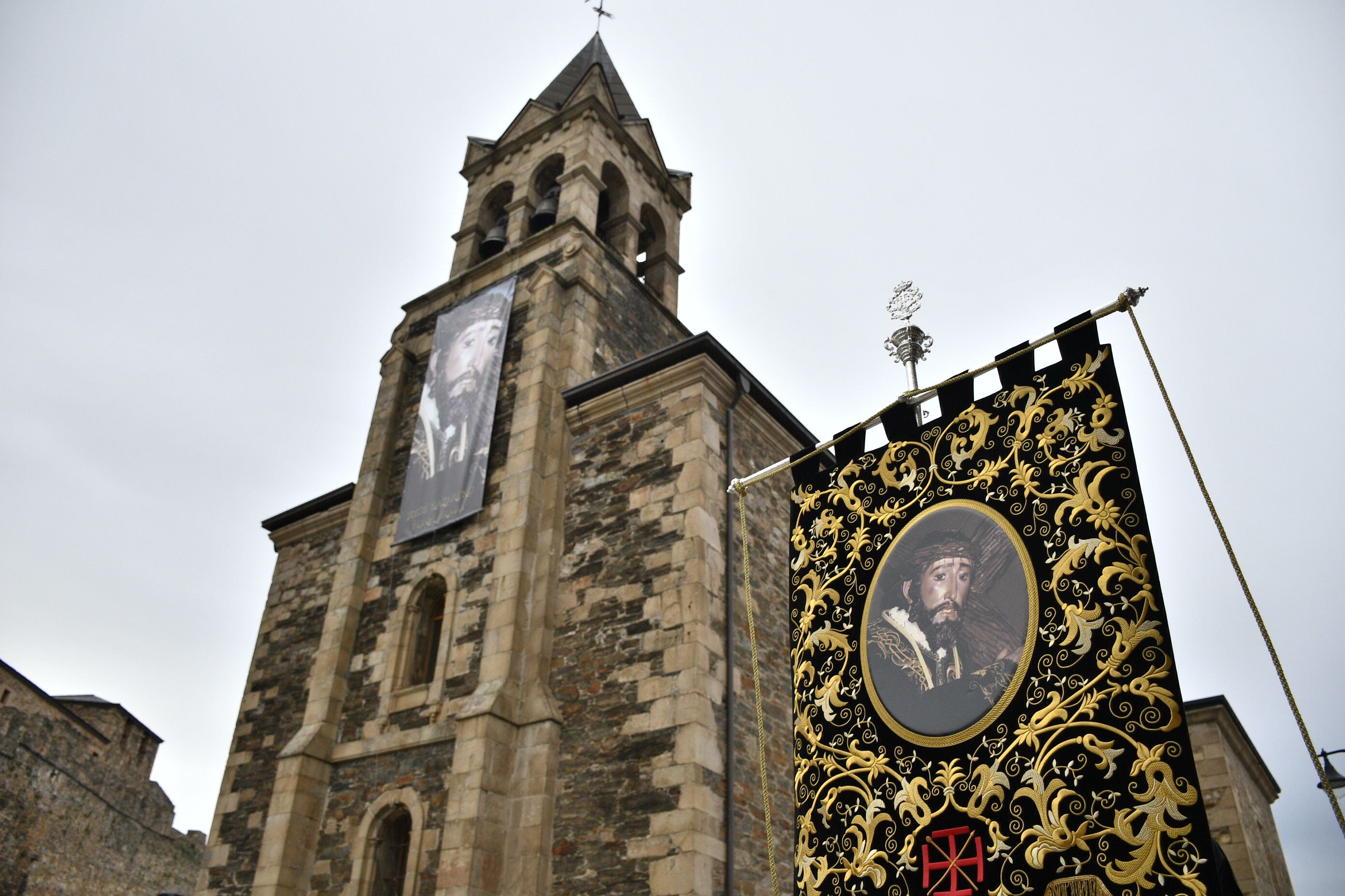 Procesión del Viacrucis en Ponferrada 2023