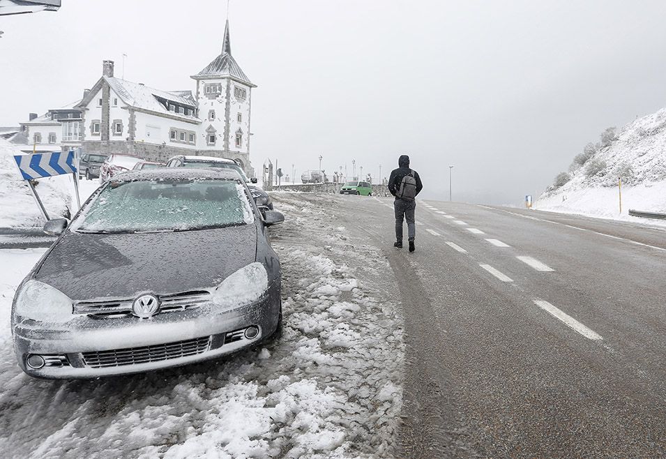 Nieve en el Puerto de Pajares (León)