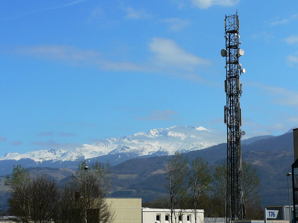 Foto archivo antena de teléfono