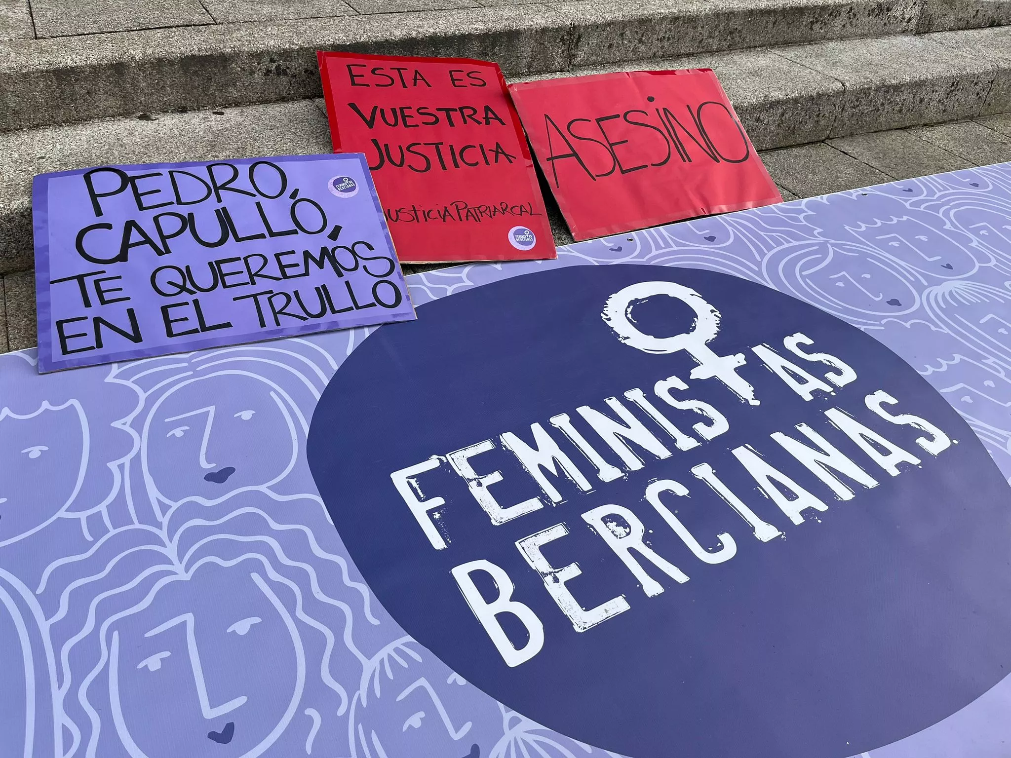 César Sánchez  ICAL. Concentración de la Asociación Feministas Bercianas en Ponferrada contra el cambio de criterio de la fiscalía en el caso de Pedro Muñoz 