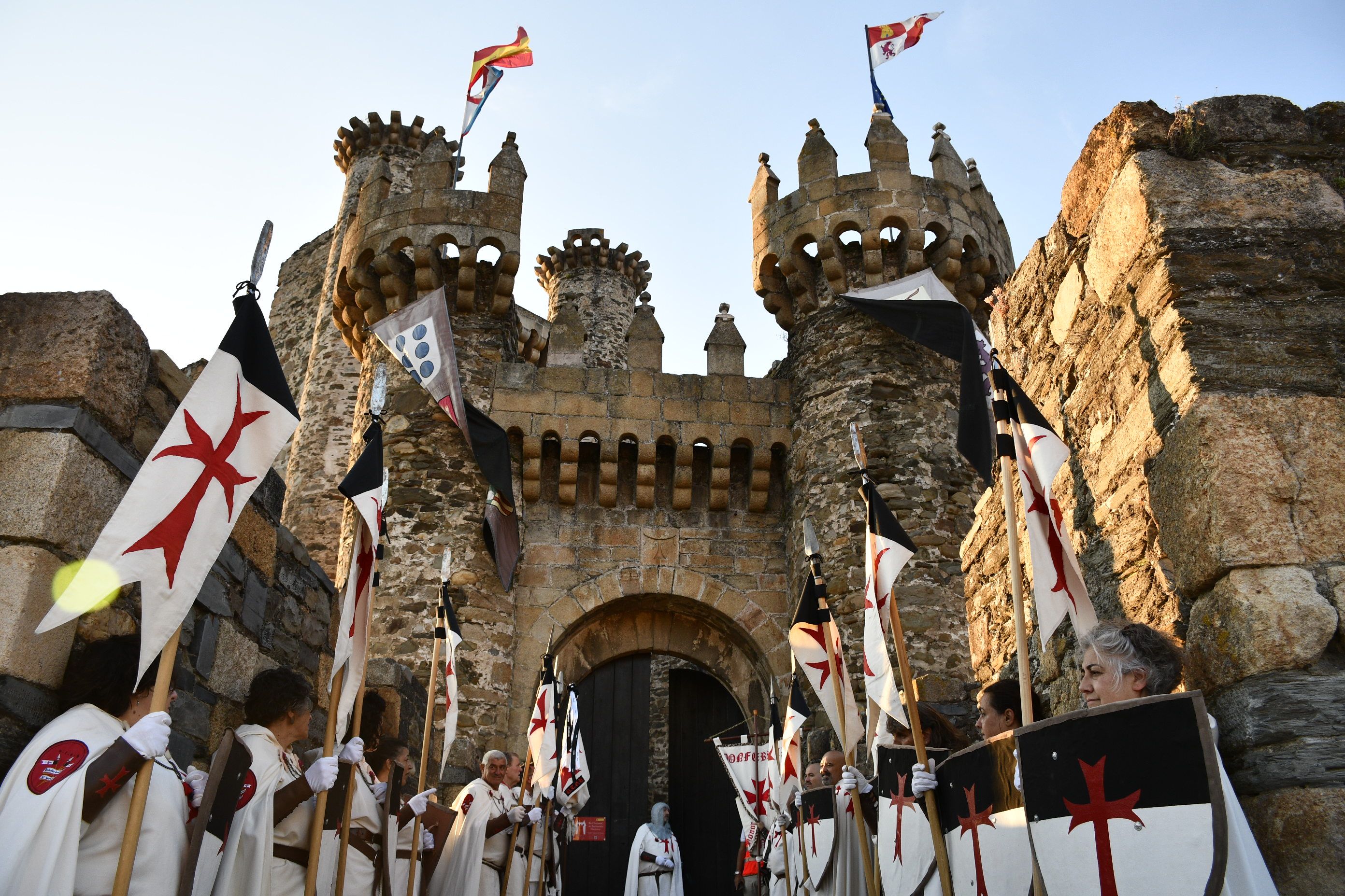 Ordenación de nuevos caballeros de la Noche Templaria