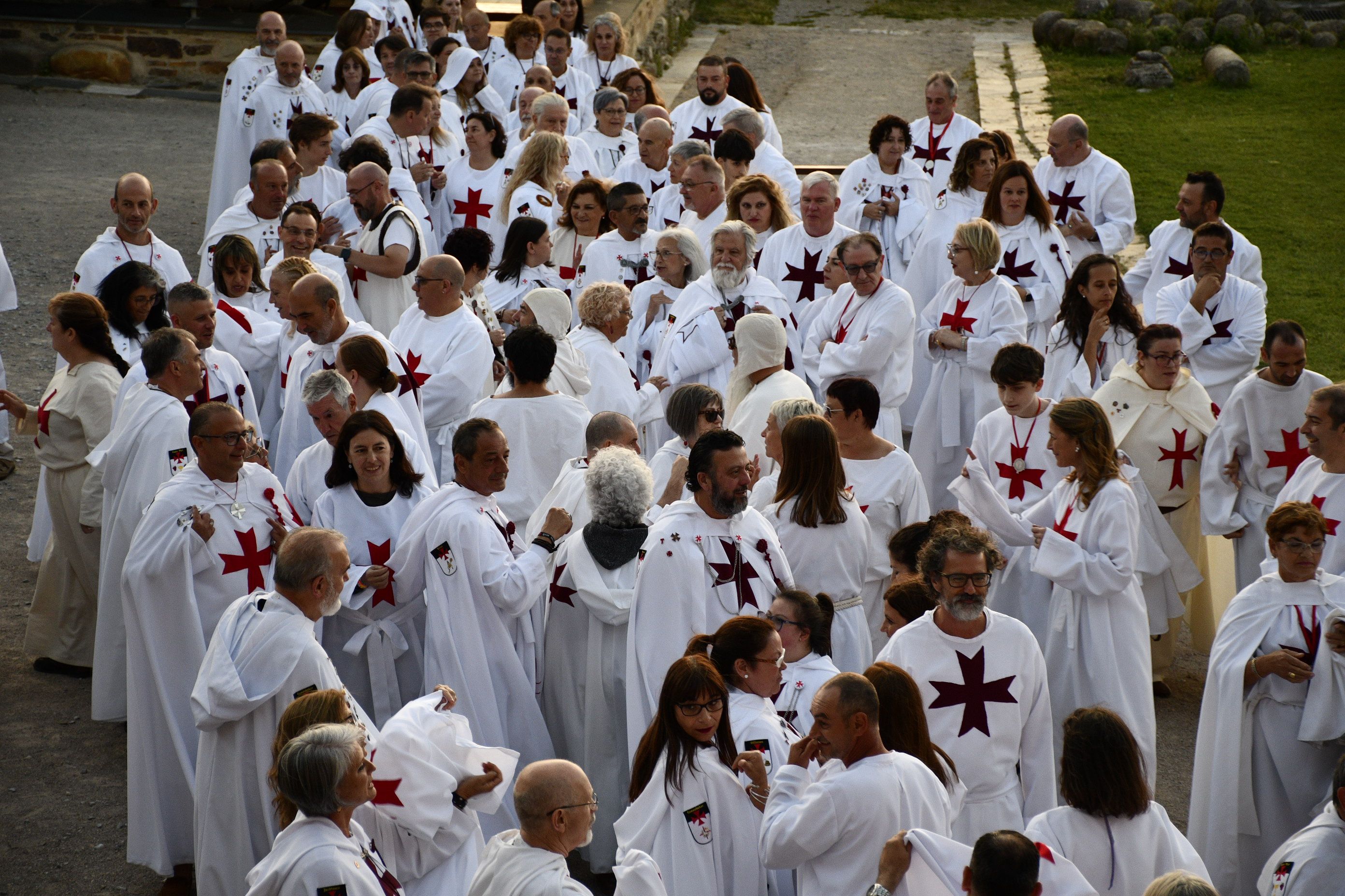 Ordenación de nuevos caballeros de la Noche Templaria