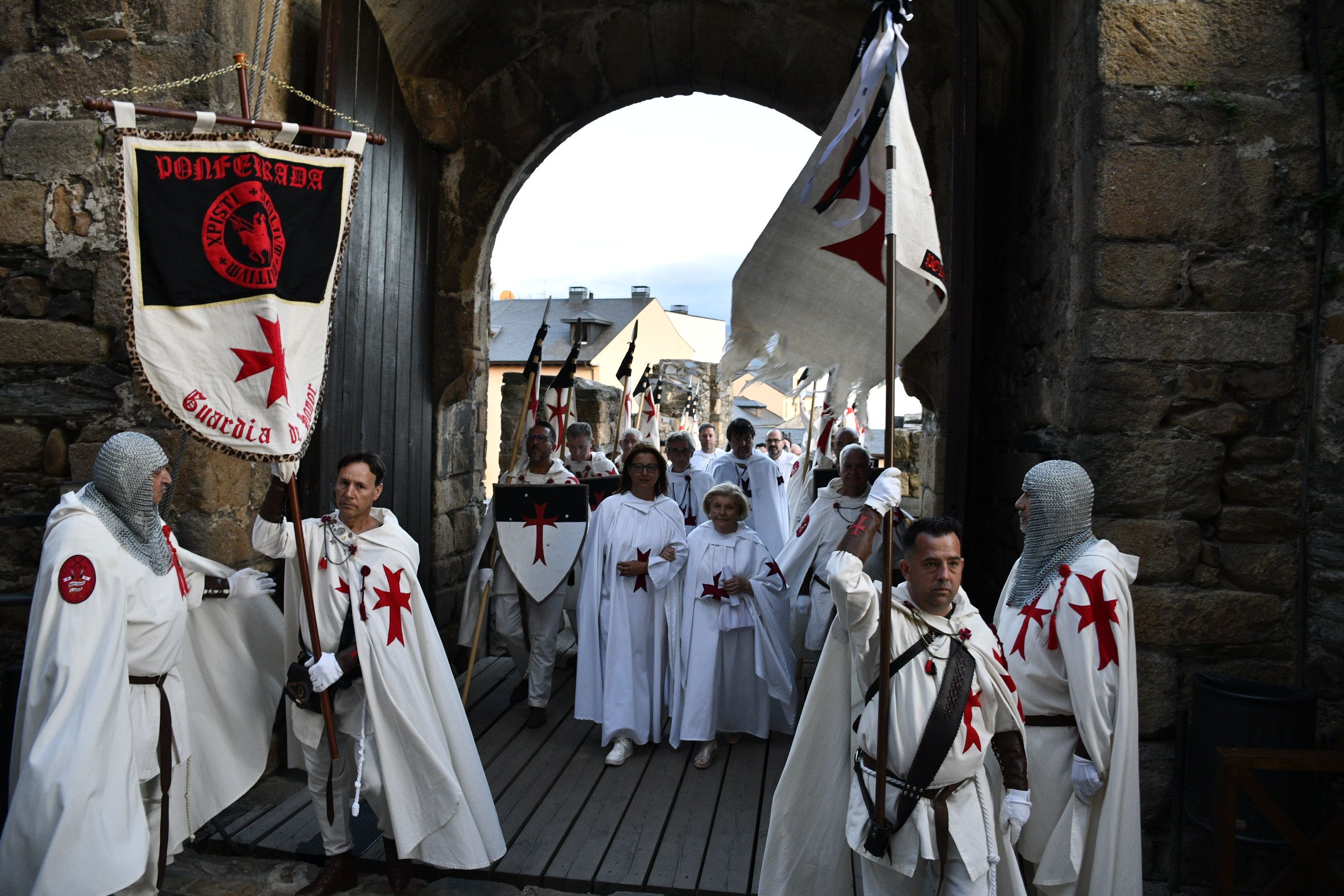 Ordenación de nuevos caballeros de la Noche Templaria