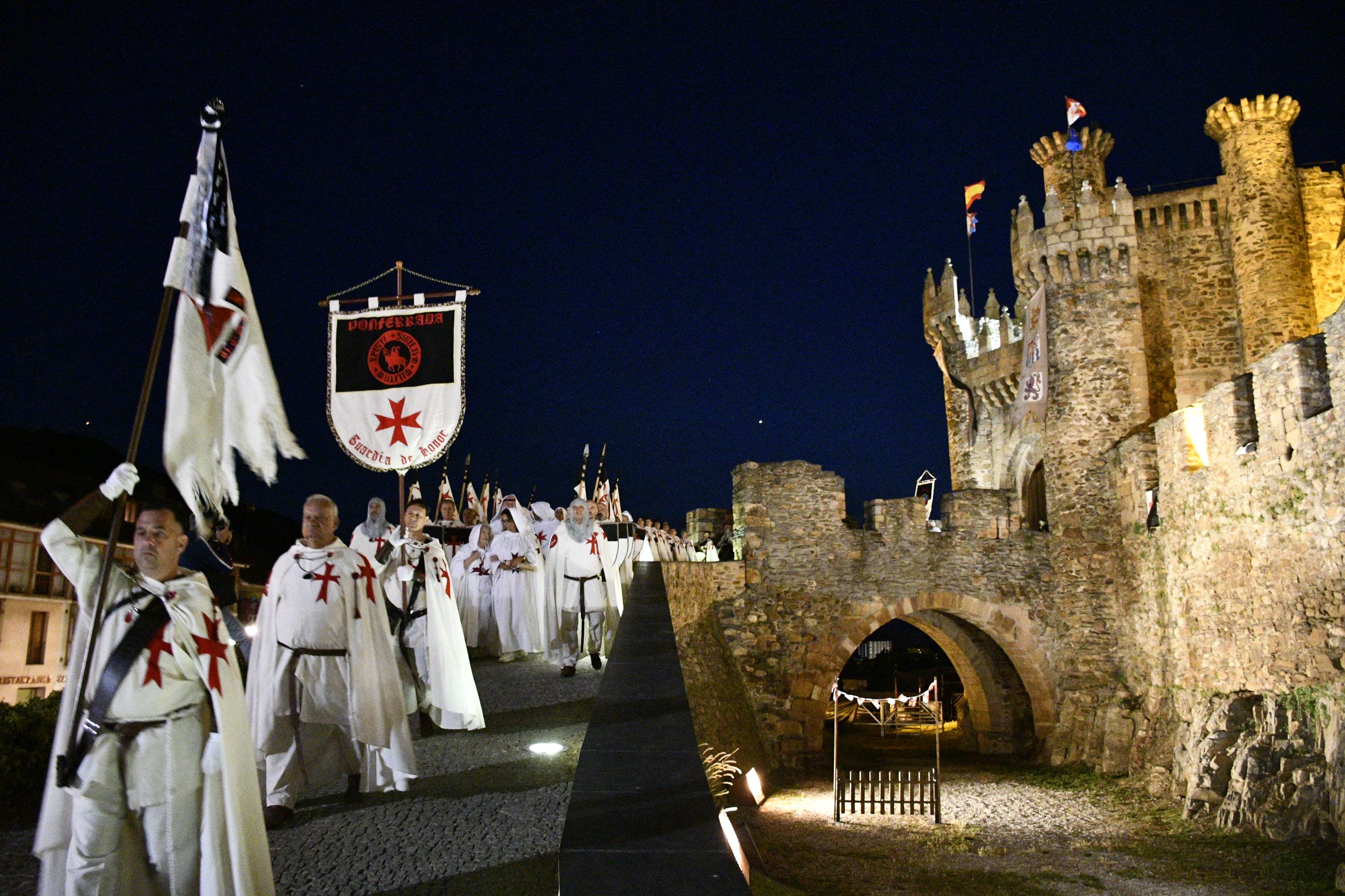 Ofrenda en la Noche Templaria