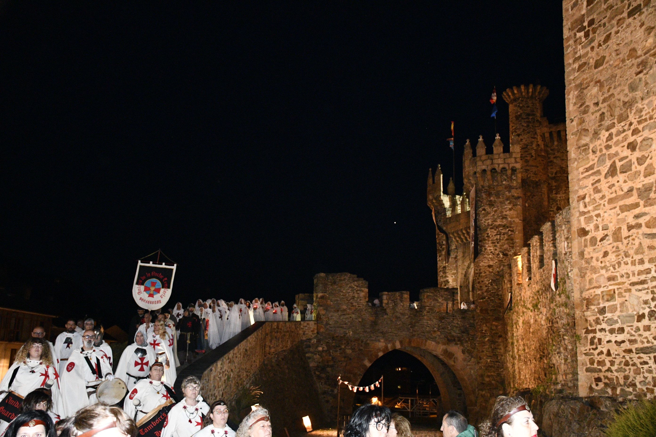 Ofrenda en la Noche Templaria