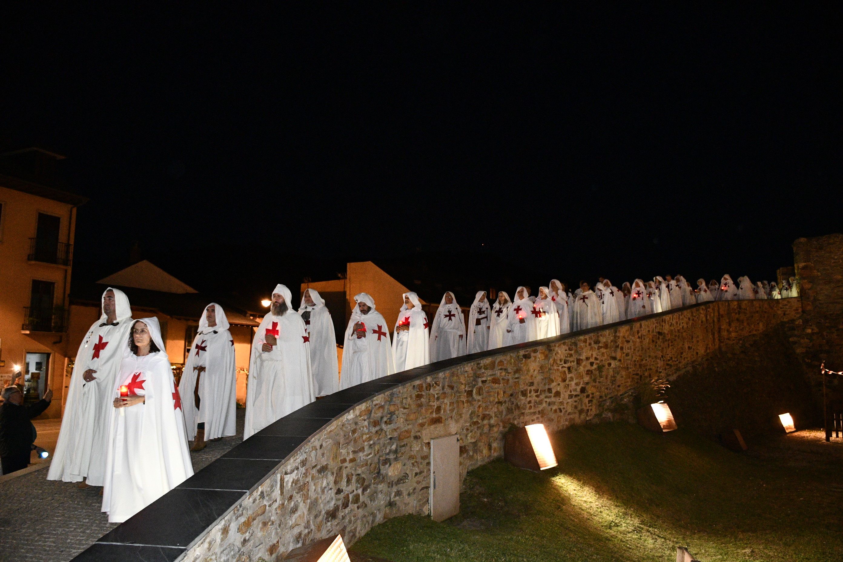 Ofrenda en la Noche Templaria