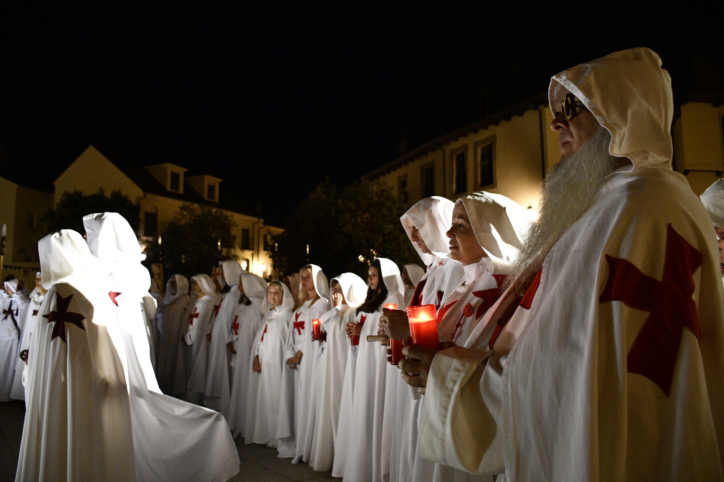 Ofrenda en la Noche Templaria