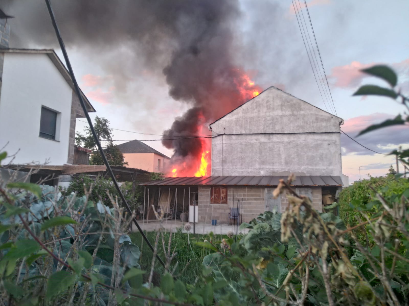 Incendio casa en Almázcara