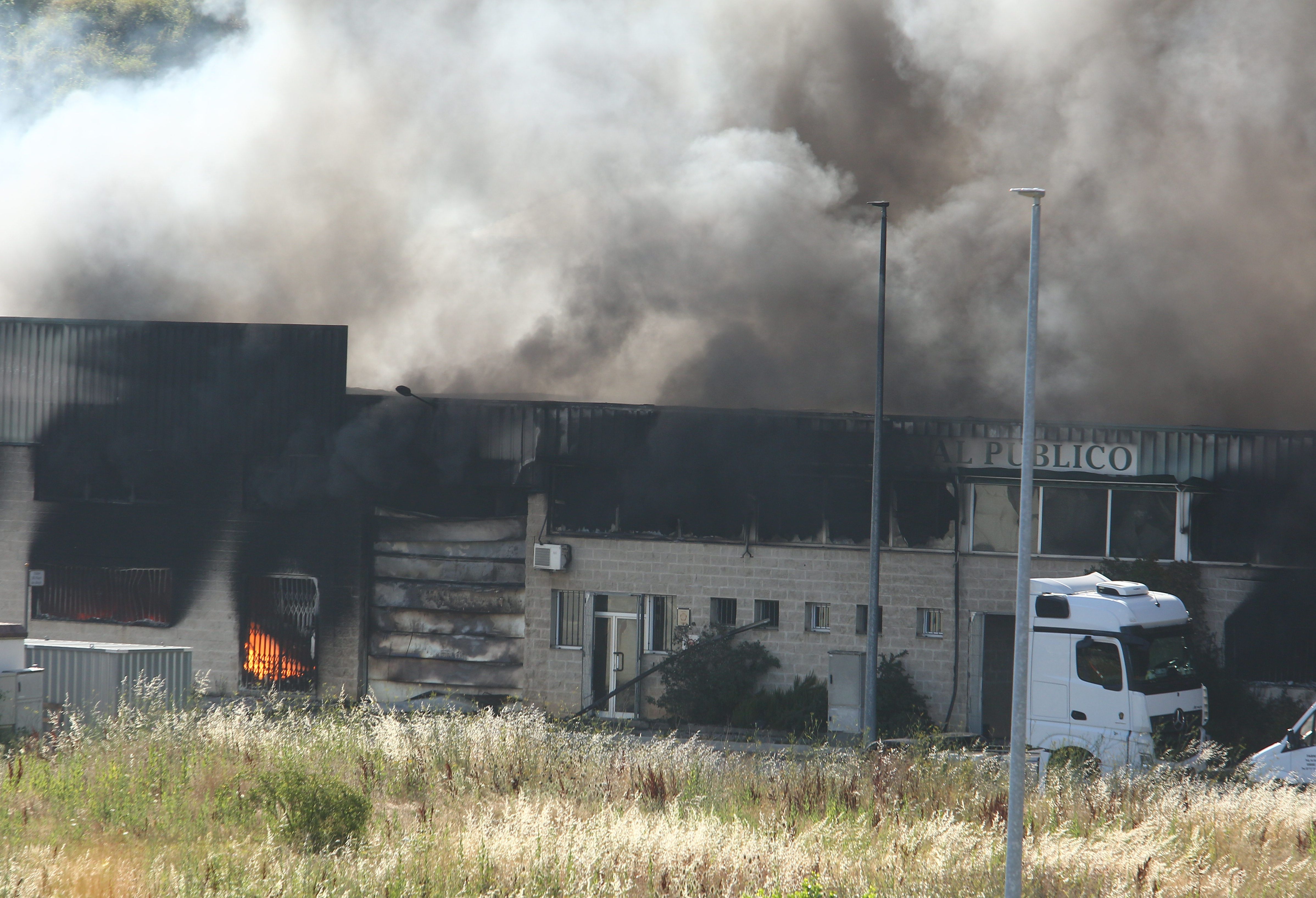 Incendio de la fábrica Embutidos Santa Cruz