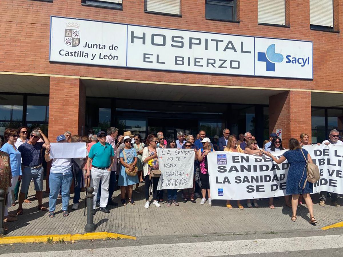 Protesta reumatología Hospital del Bierzo