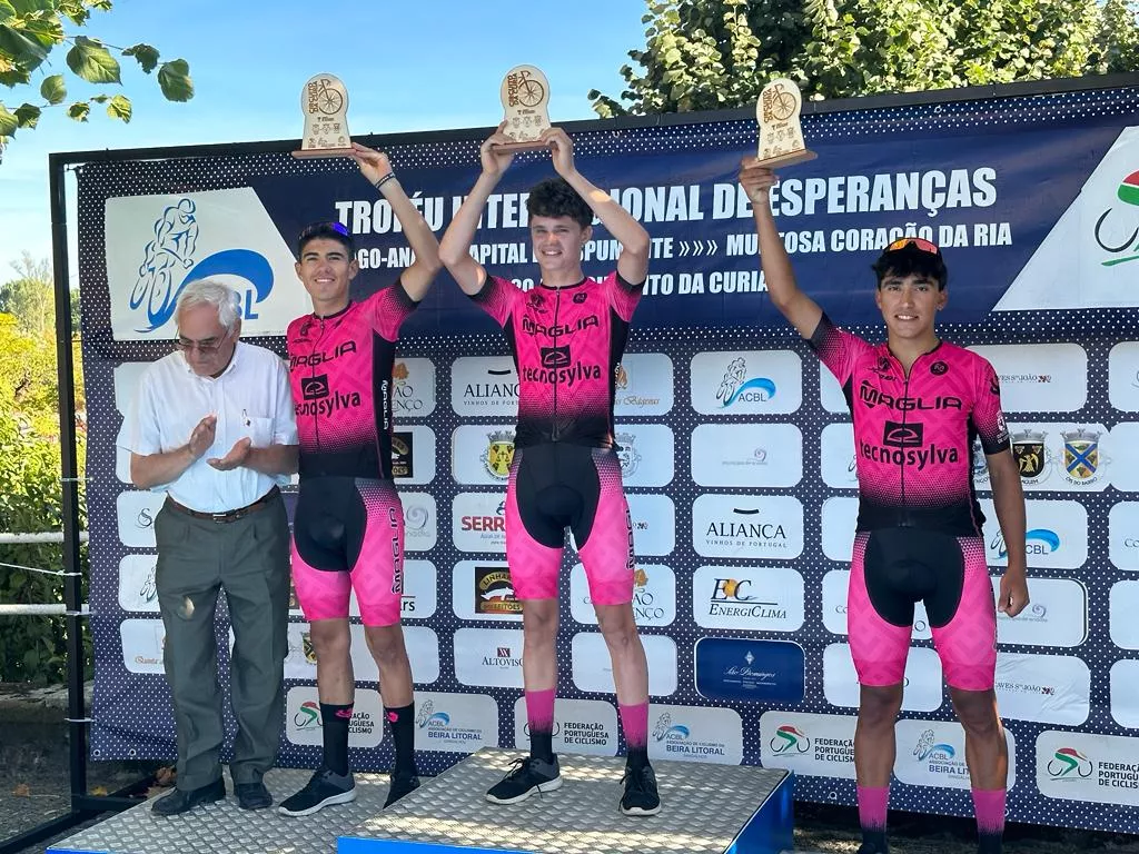 Maglia Tecnosylva Bembibre Cycling Team en el Circuito da Curia