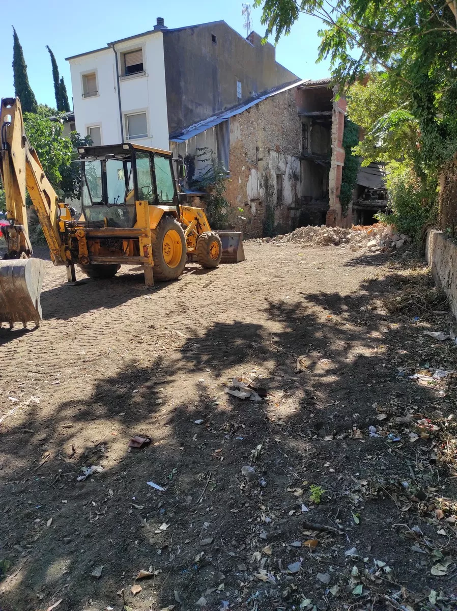 230821 Limpieza y desbroce en el futuro Jardín Romántico del Bierzo (3)