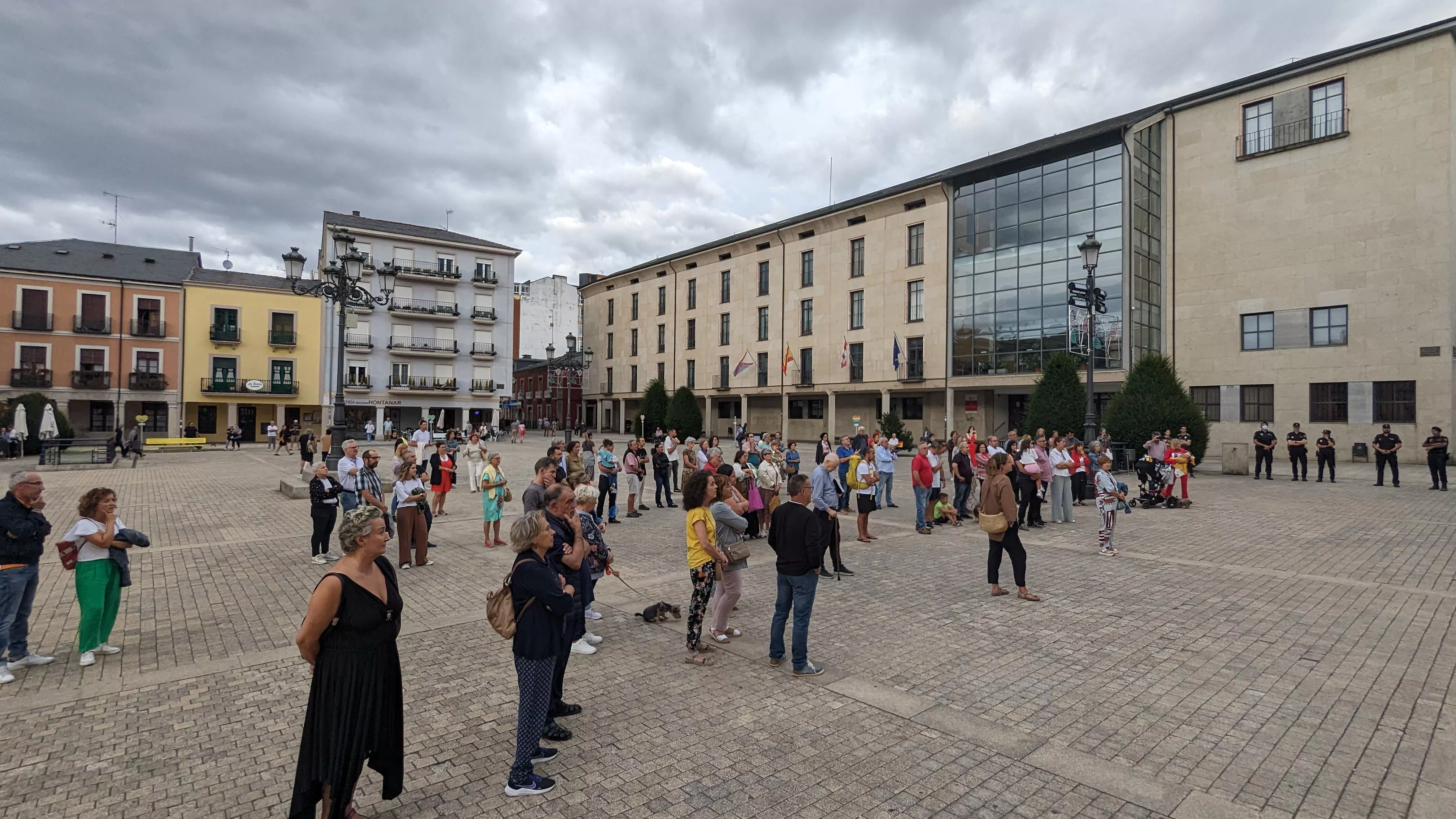 Concentración en Ponferrada contra Luis Rubiales y en apoyo a Jenni Hermoso (1)