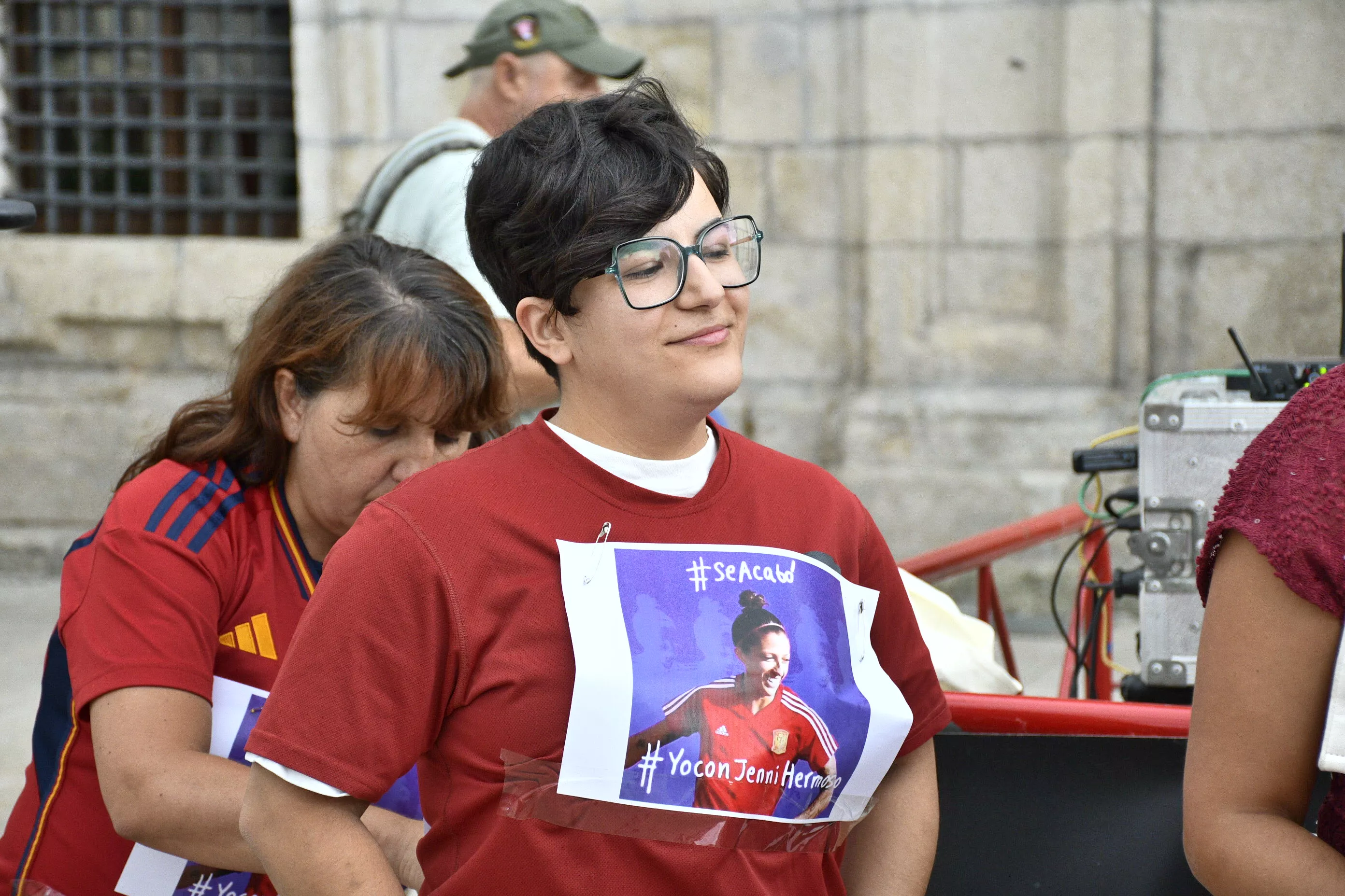 Concentración en Ponferrada contra Luis Rubiales y en apoyo a Jenni Hermoso (7)