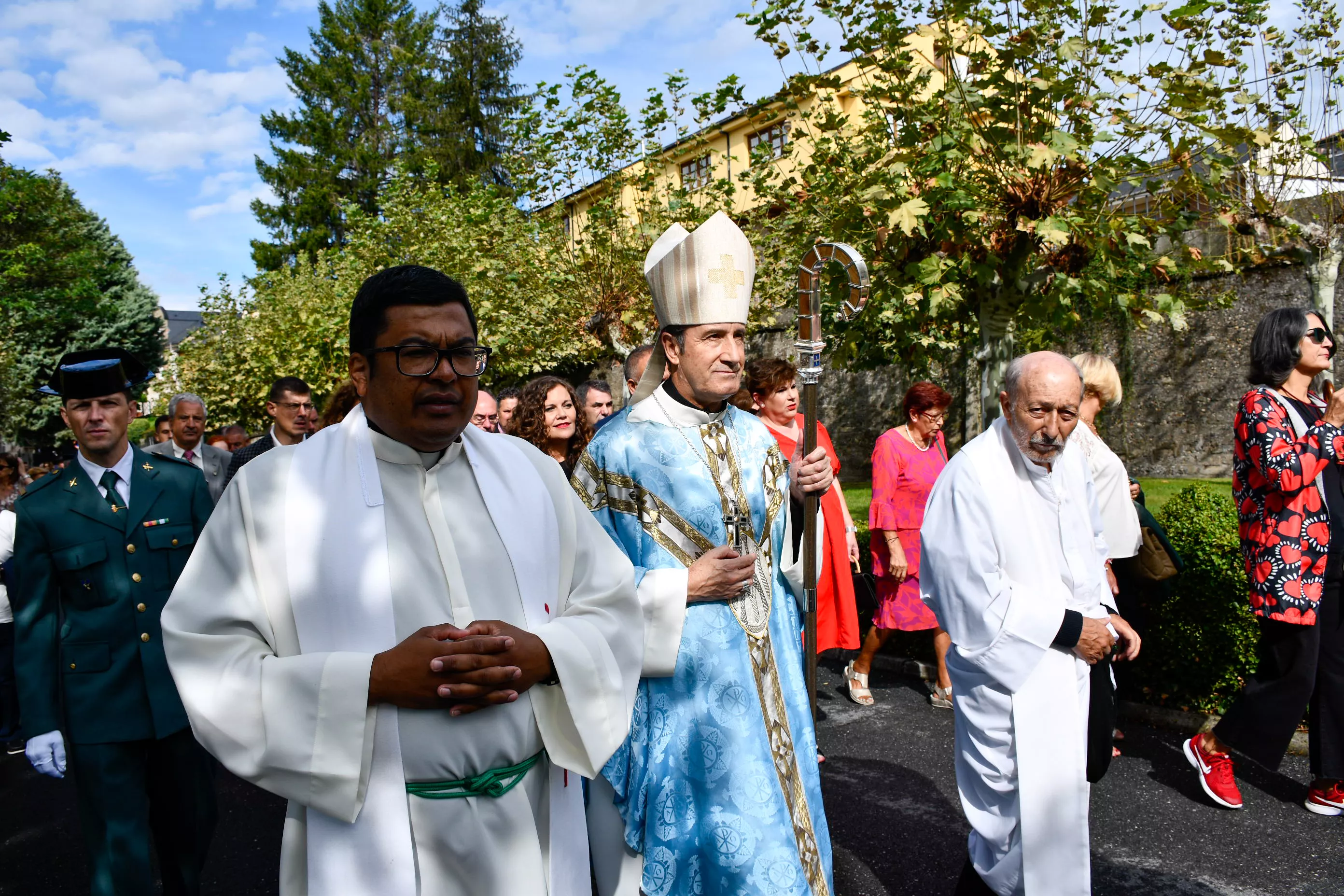  Tradicional procesión y comitiva de autoridades en el día del Cristín de Bembibre  (65)