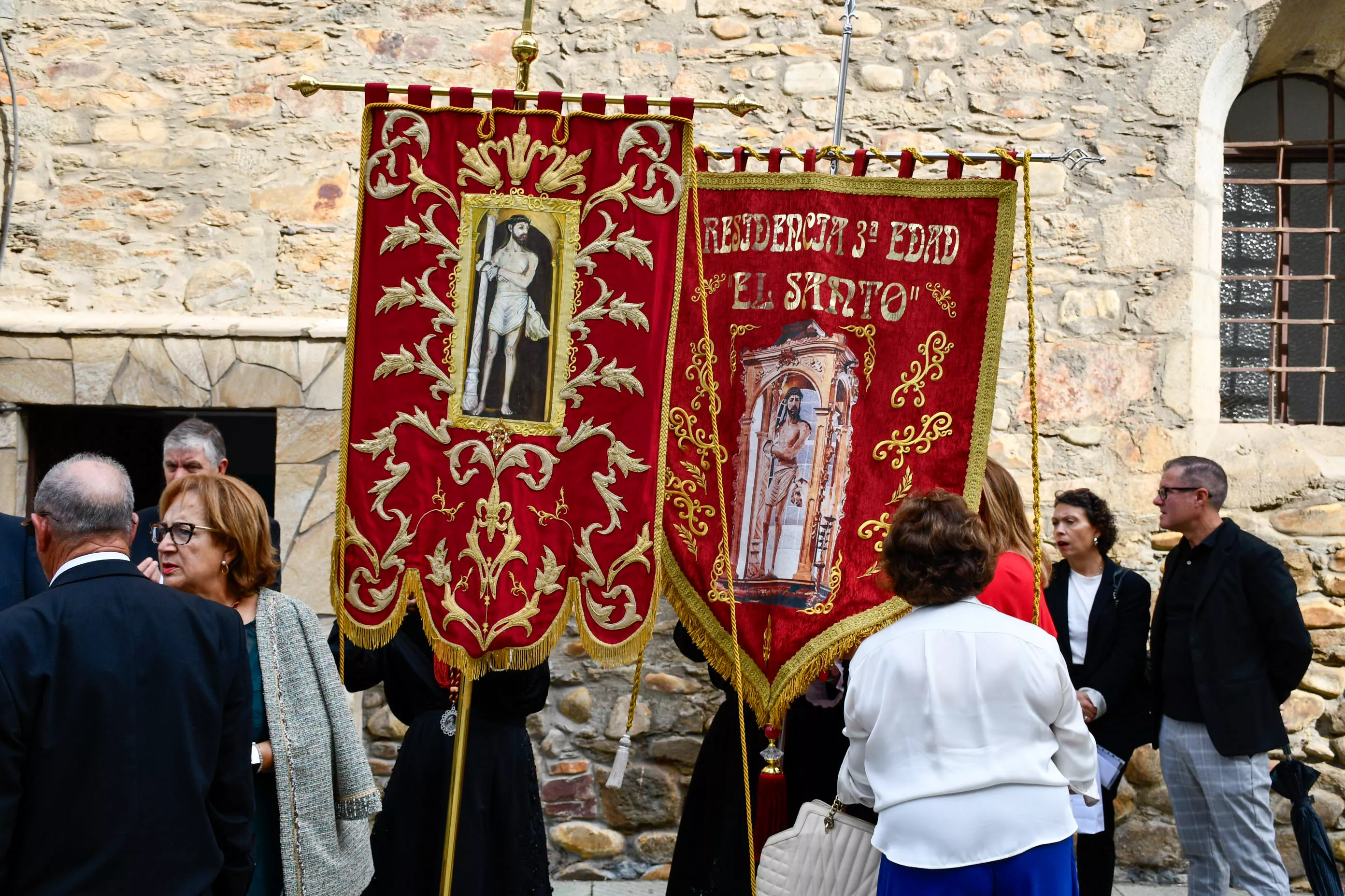  Tradicional procesión y comitiva de autoridades en el día del Cristín de Bembibre  (77)