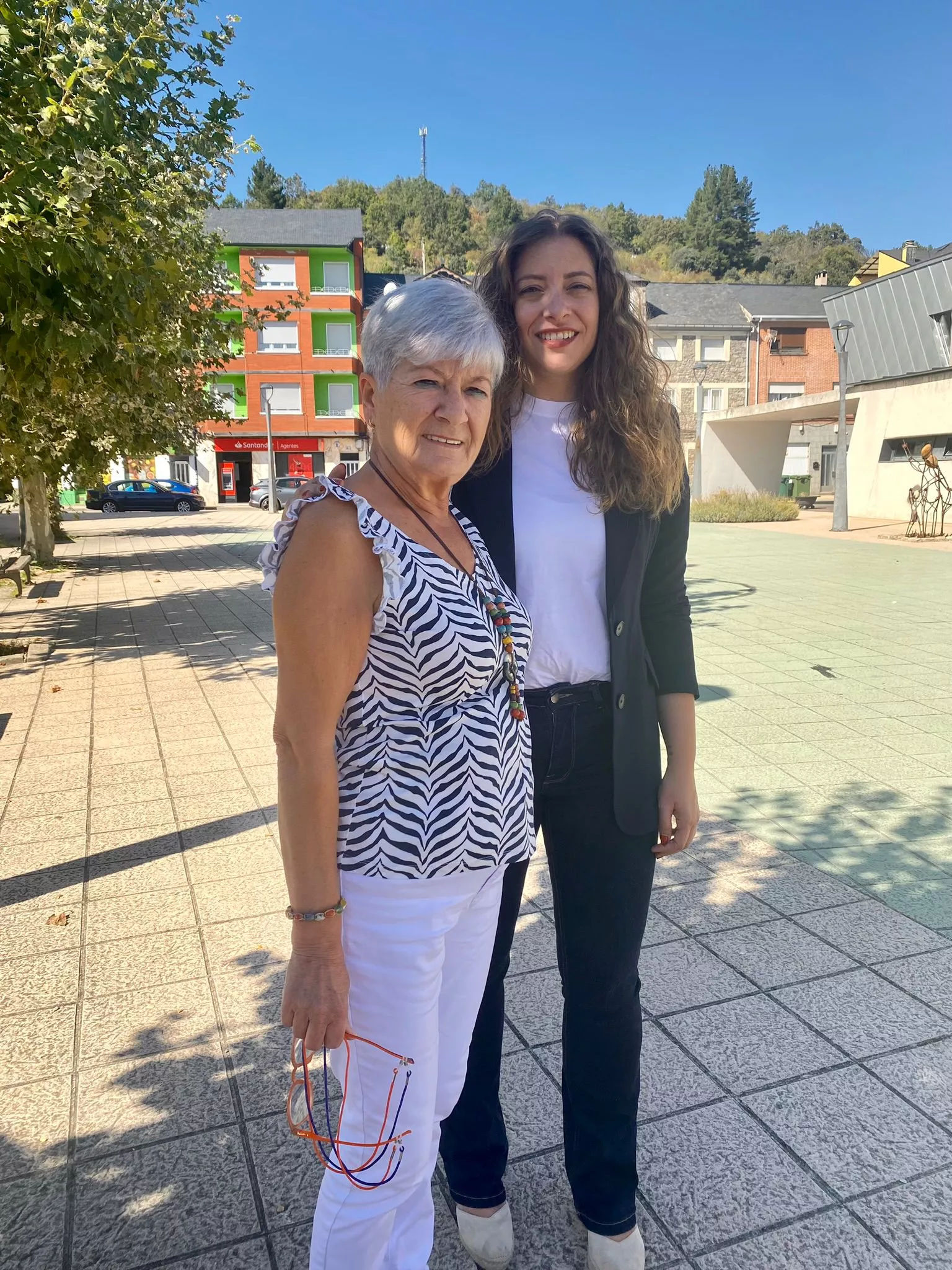 Ester Muñoz y elena Díaz en Toreno 2