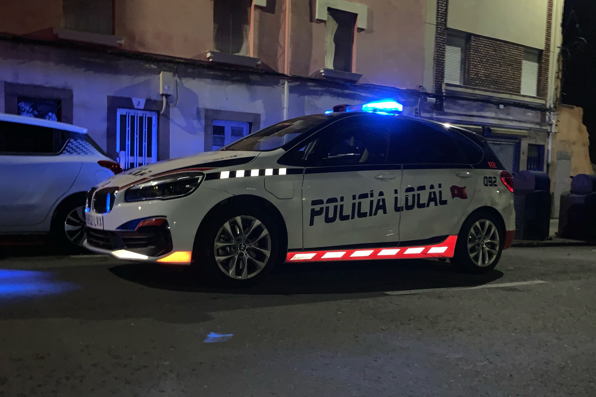 Policía Local de León | Detenida una persona mientras intentaba robar en una farmacia de León