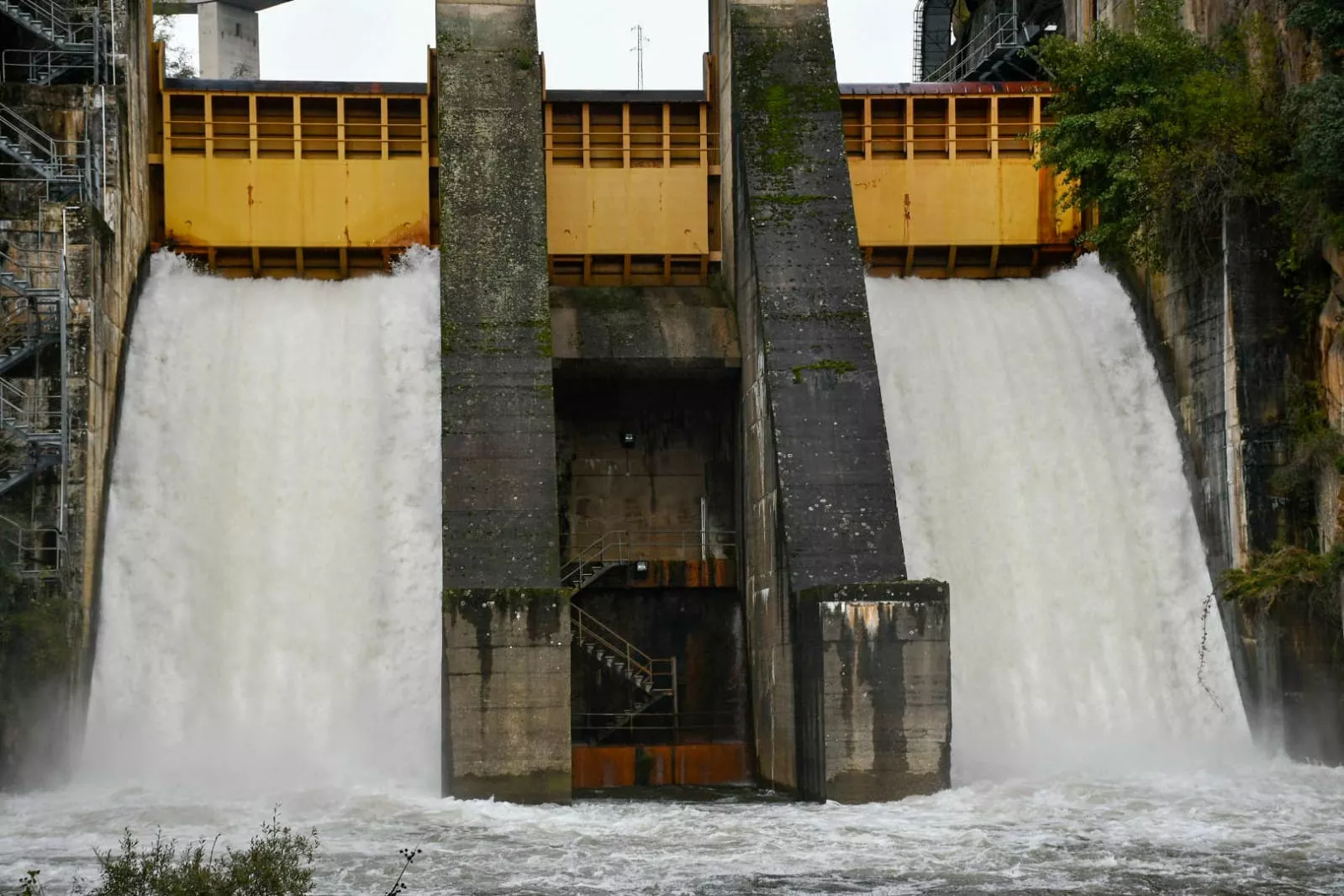 Confederación inicia este martes un desembalse del pantano de Bárcena