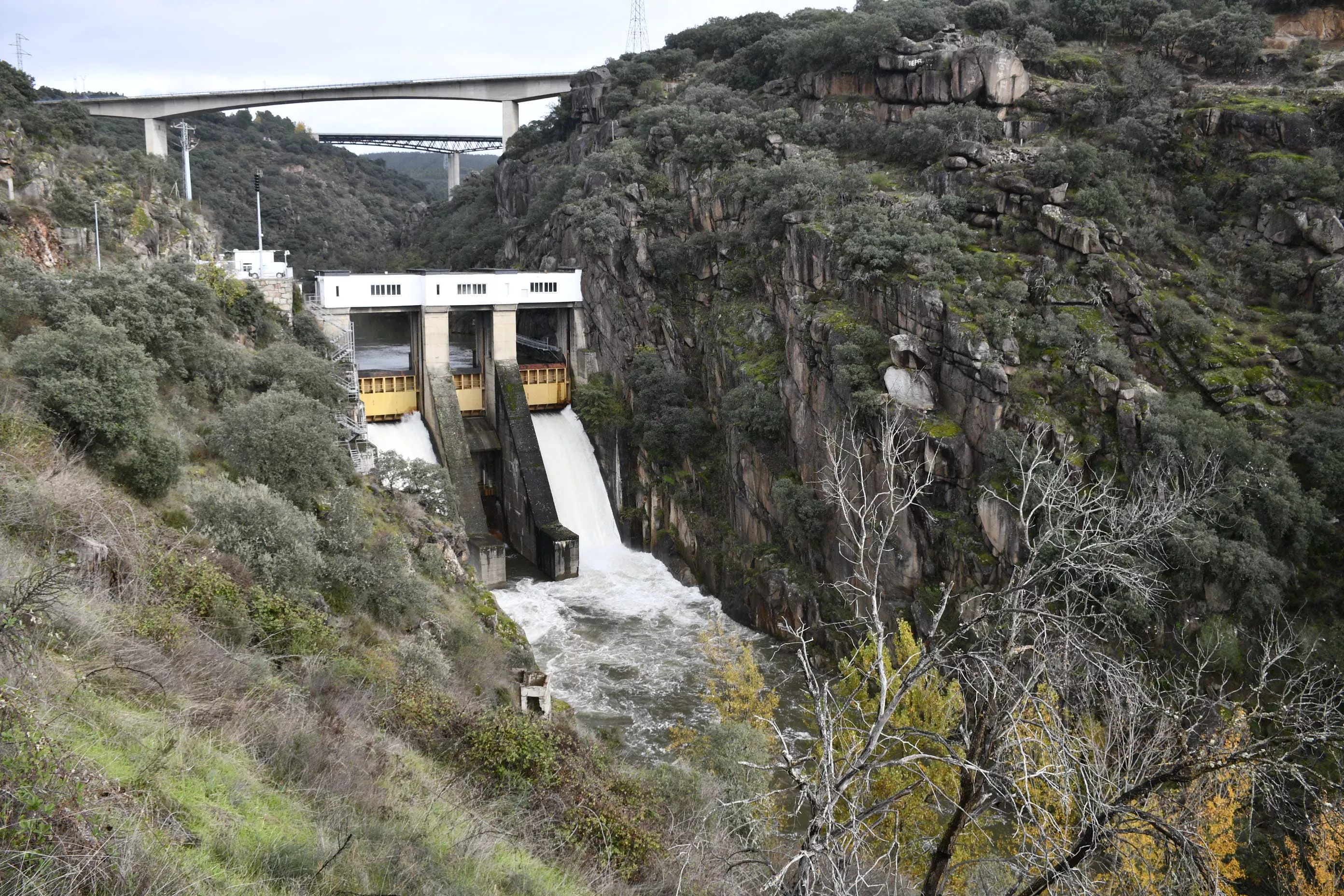 Confederación inicia este martes un desembalse del pantano de Bárcena