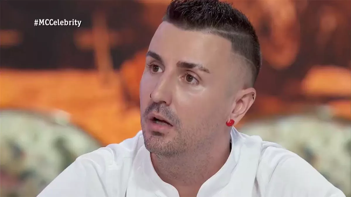 El DJ faberense Jotha debate sobre poliamor con el jinete Muñoz Escassi en Masterchef Celebrity