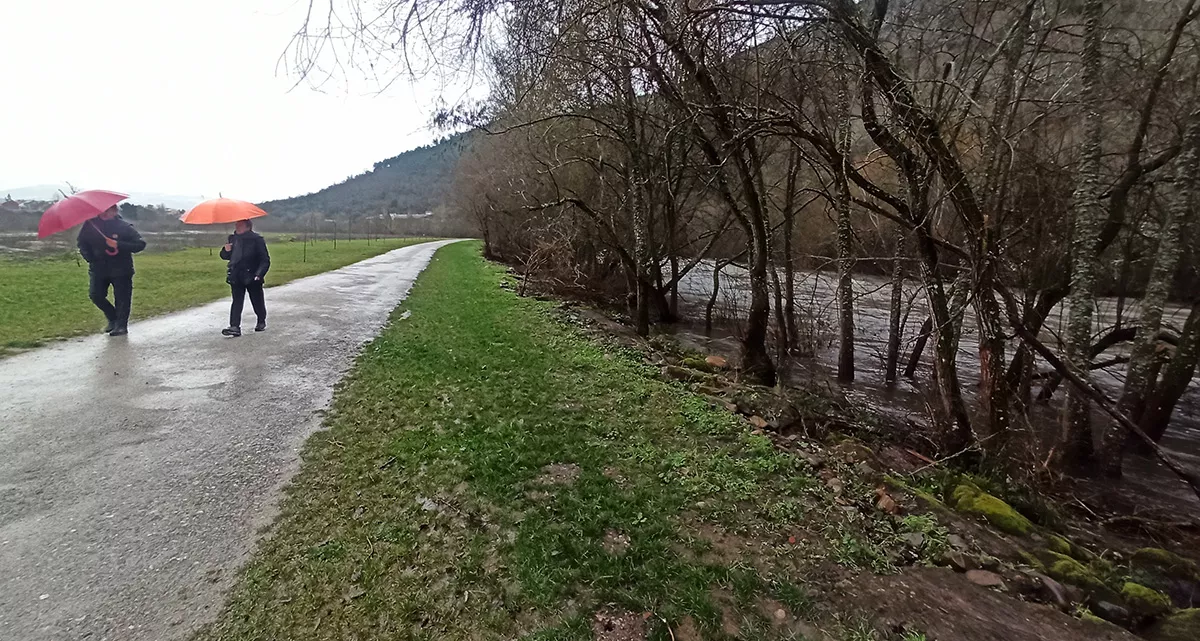 Foto de archivo de la crecida del río Sil a su paso por Ponferrada | Importante crecida de los ríos en El Bierzo con el Sil en Matarrosa superando el umbral por la borrasca Kirk