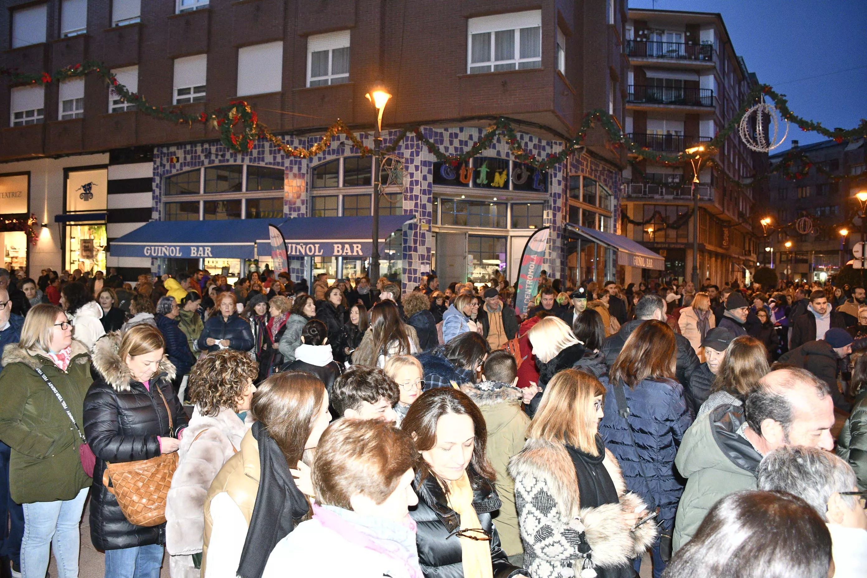 Fotos sorteo de 1000 € en el Black Friday del centro de Ponferrada