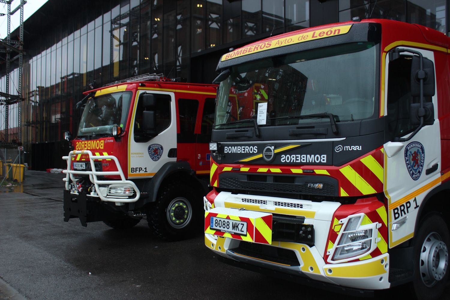 Nuevos vehículos de los Bomberos de León