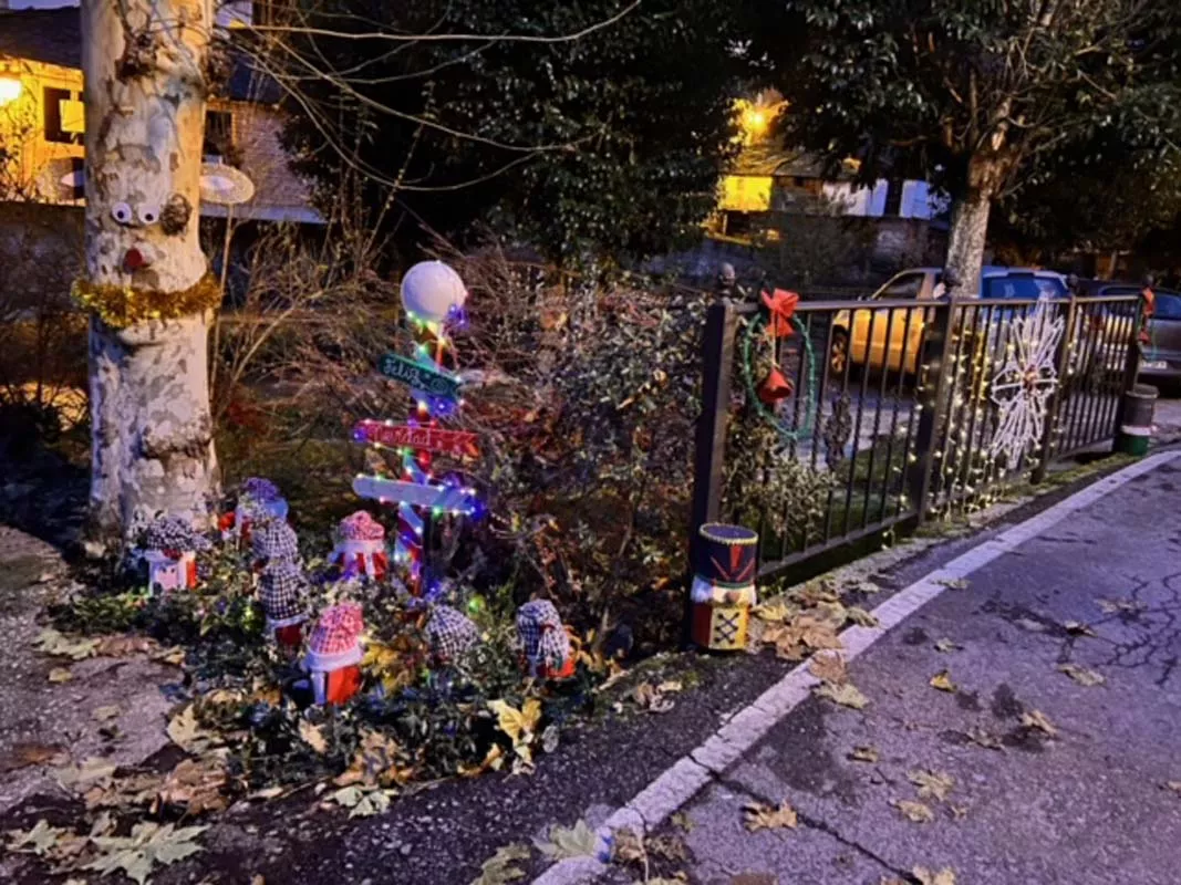 Adornos de Navidad en San Clemente de Valdueza