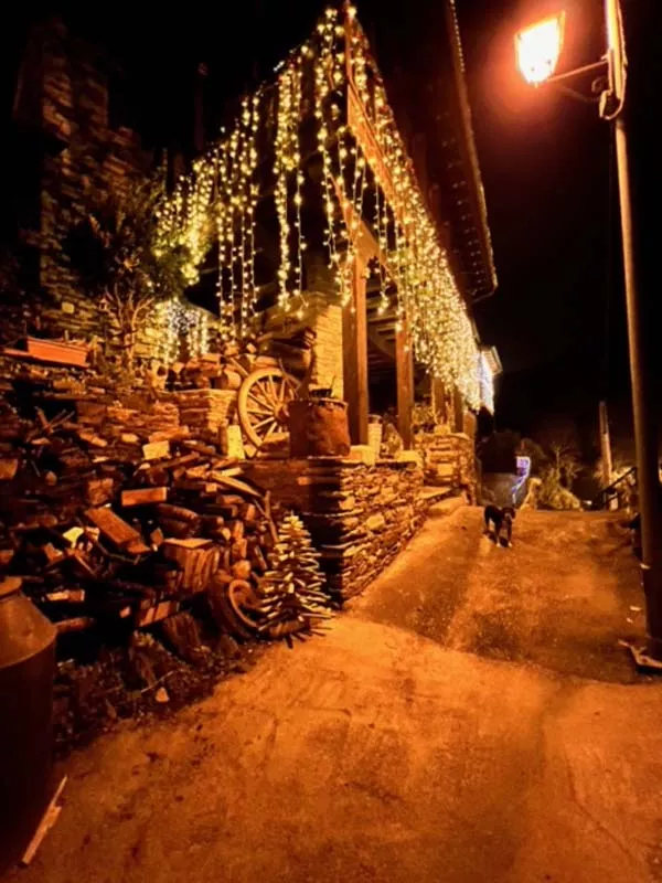 Adornos de Navidad en San Clemente de Valdueza