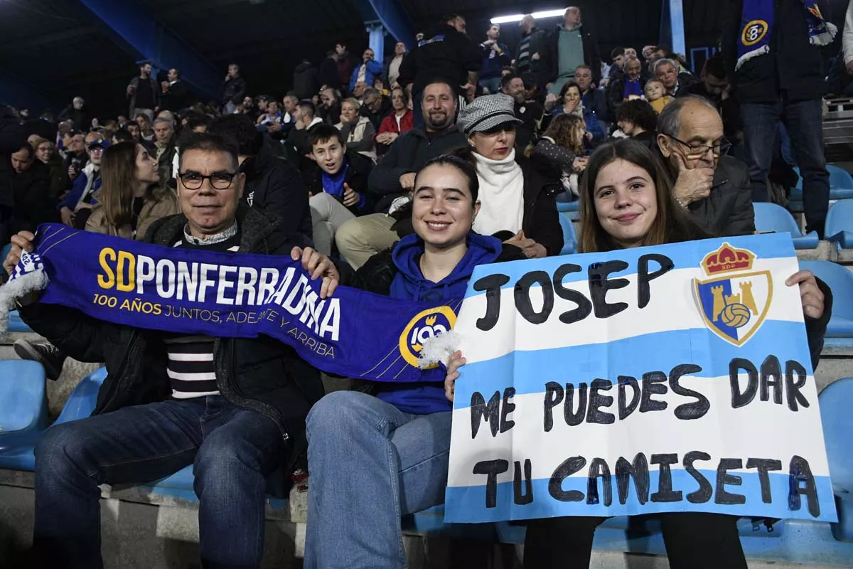 Álbum de fotos del Ponferradina - Cornellà, el último del año en El Toralín