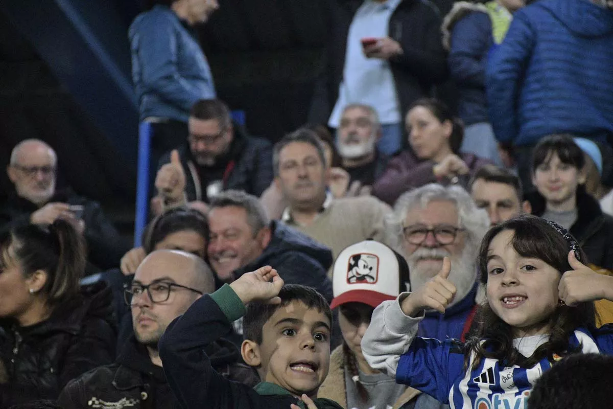 Álbum de fotos del Ponferradina - Cornellà, el último del año en El Toralín