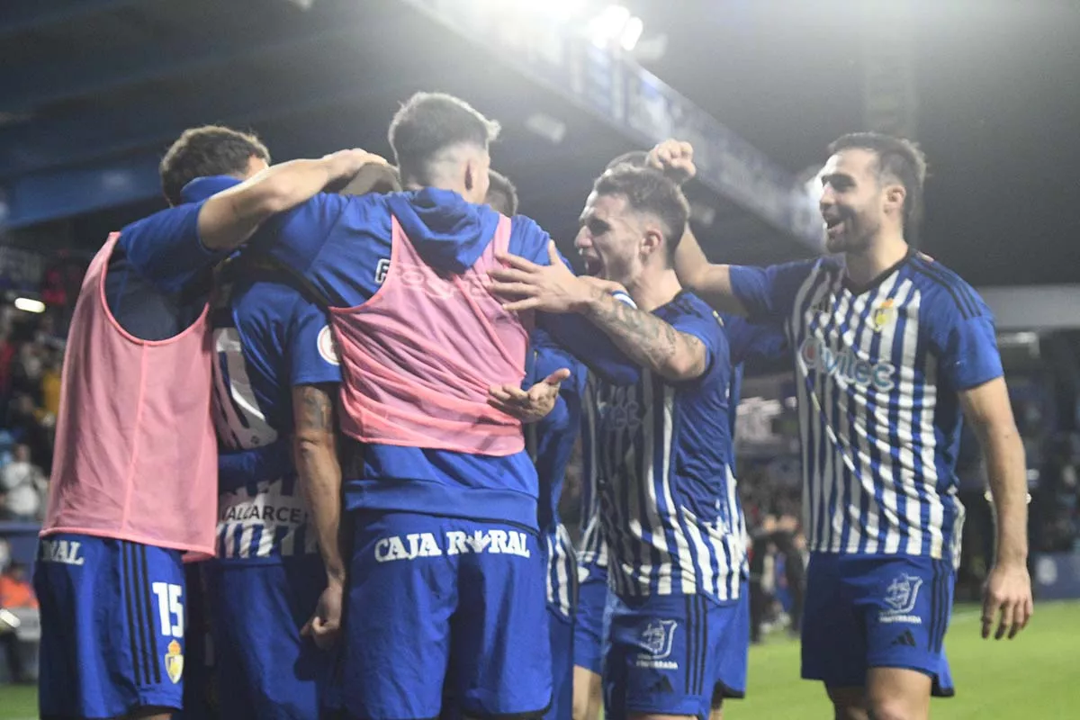 Los aficionados que acudan al partido de la Ponferradina del 3 de enero podrán recibir regalos valorados en  100 euros