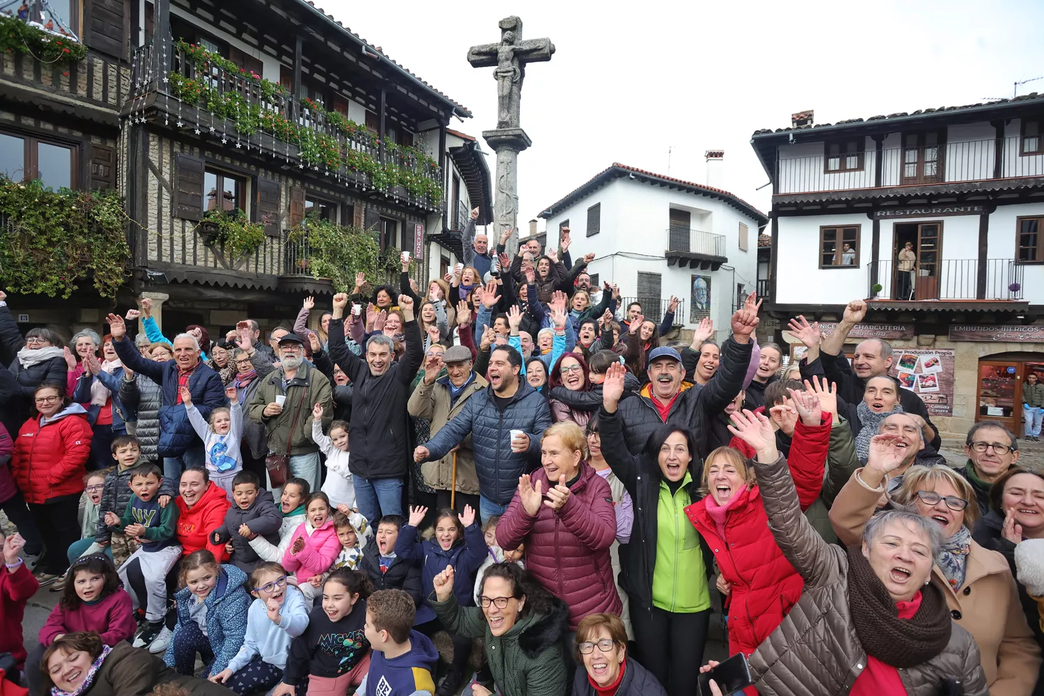 Celebración de La Alberca como ganador de la campaña 'Juntos brillamos más'