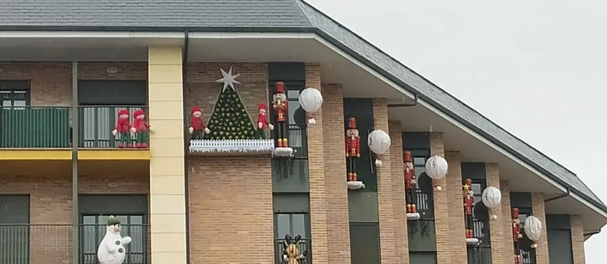 Regresa el balcón más luminoso de la Navidad en Ponferrada con un pelotón de cascanueces 