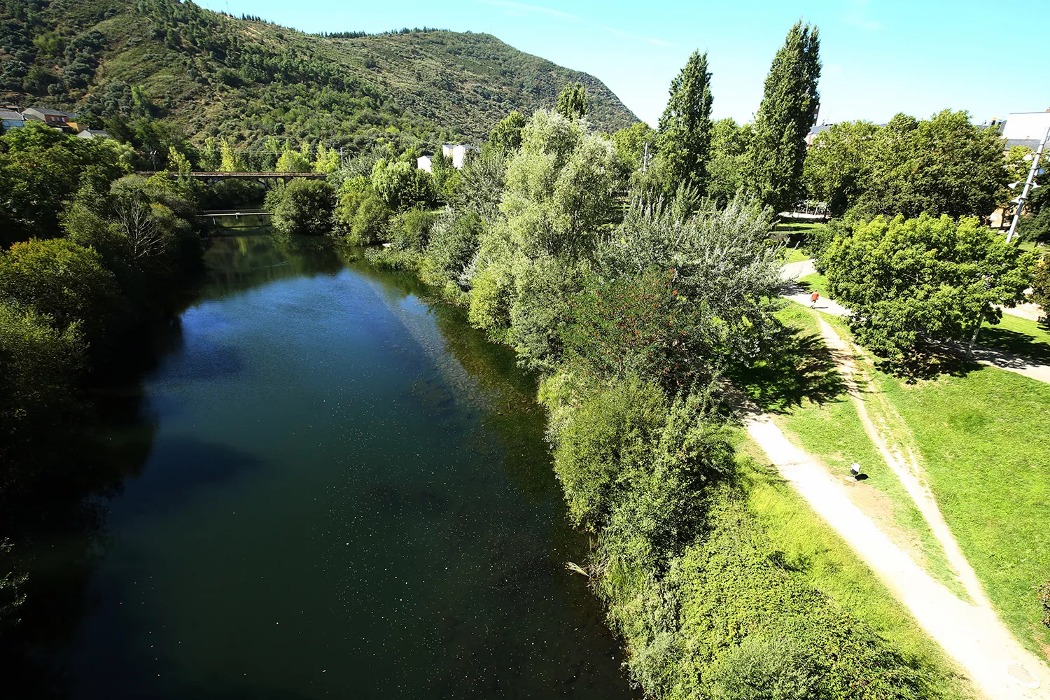 El río Sil a su paso por Ponferrada.