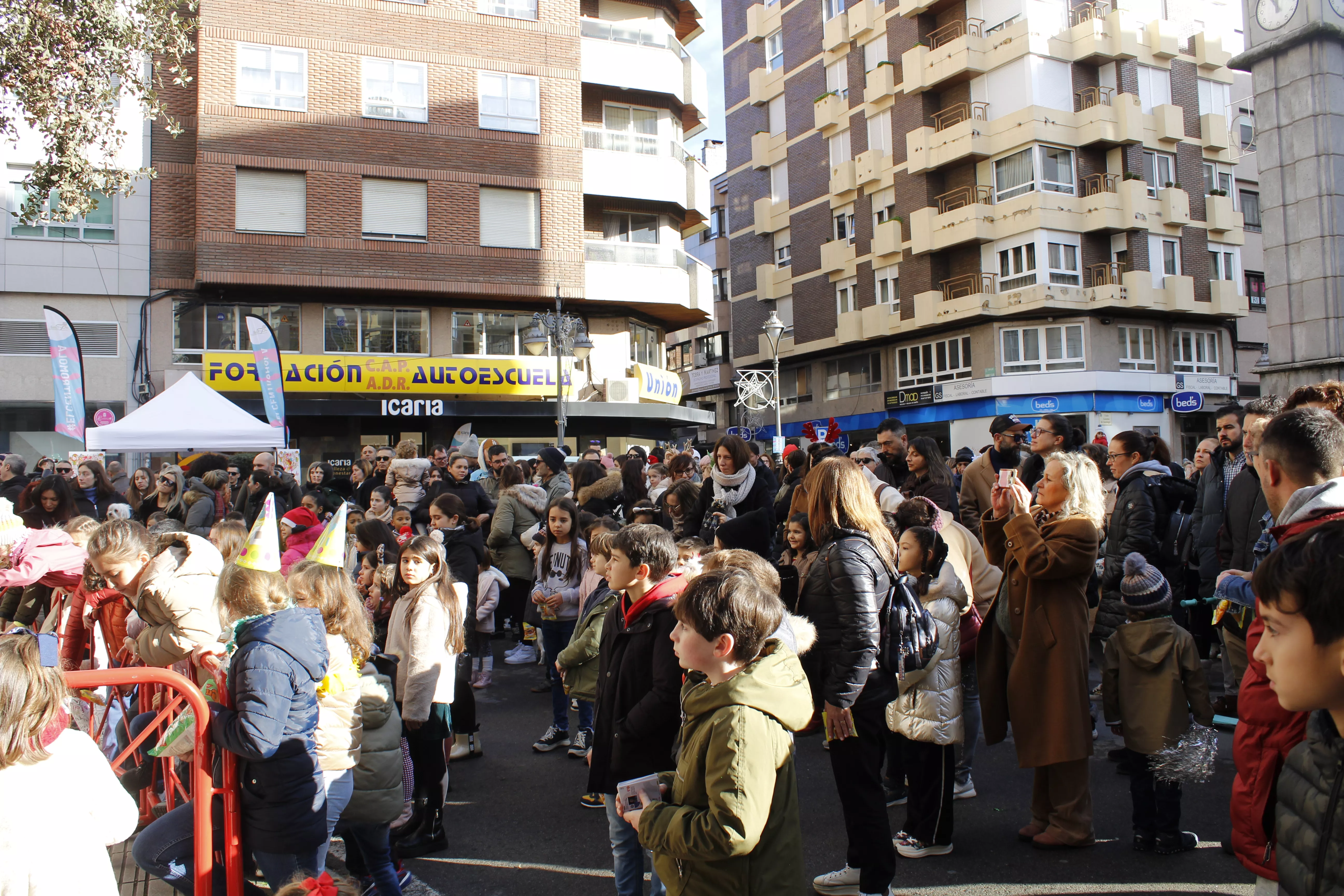 Las Campanadas Infantiles llenan de ilusión el centro de Ponferrada para que los más pequeños den la bienvenida al 2024