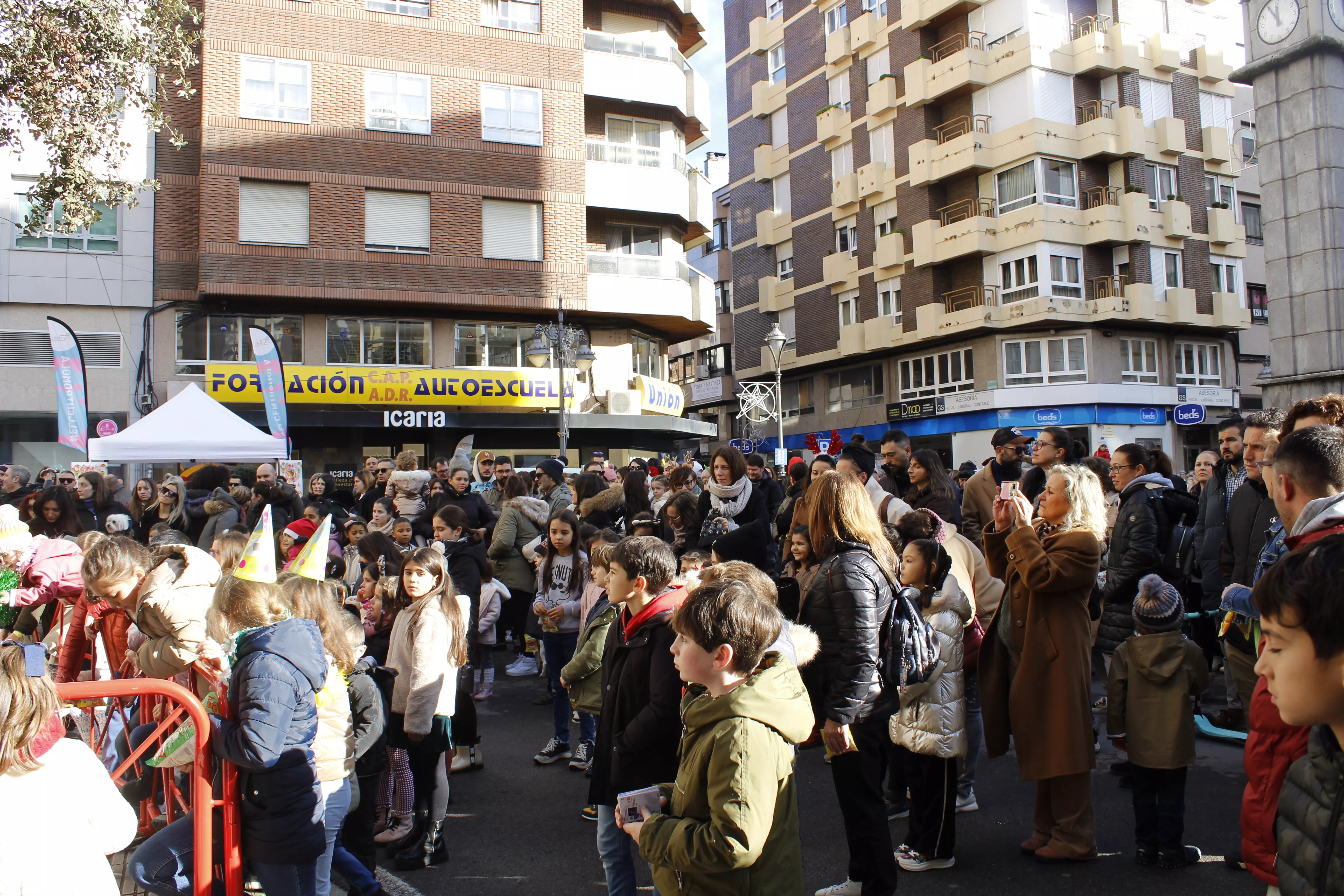 Las Campanadas Infantiles llenan de ilusión el centro de Ponferrada para que los más pequeños den la bienvenida al 2024