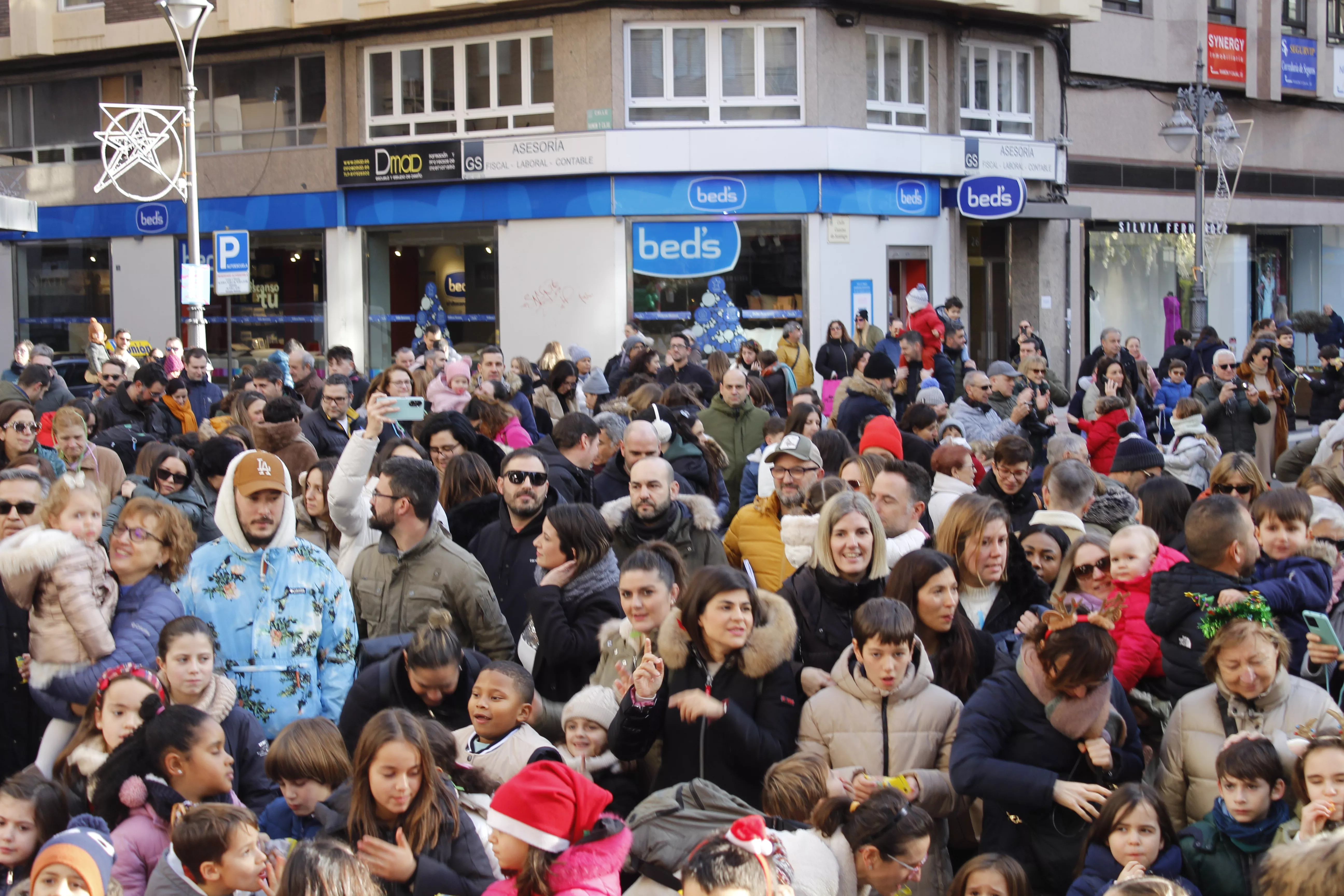 Las Campanadas Infantiles llenan de ilusión el centro de Ponferrada para que los más pequeños den la bienvenida al 2024