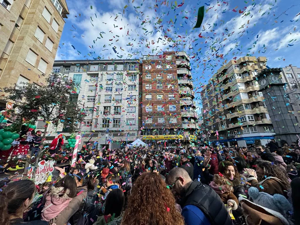 Las Campanadas Infantiles llenan de ilusión el centro de Ponferrada para que los más pequeños den la bienvenida al 2024