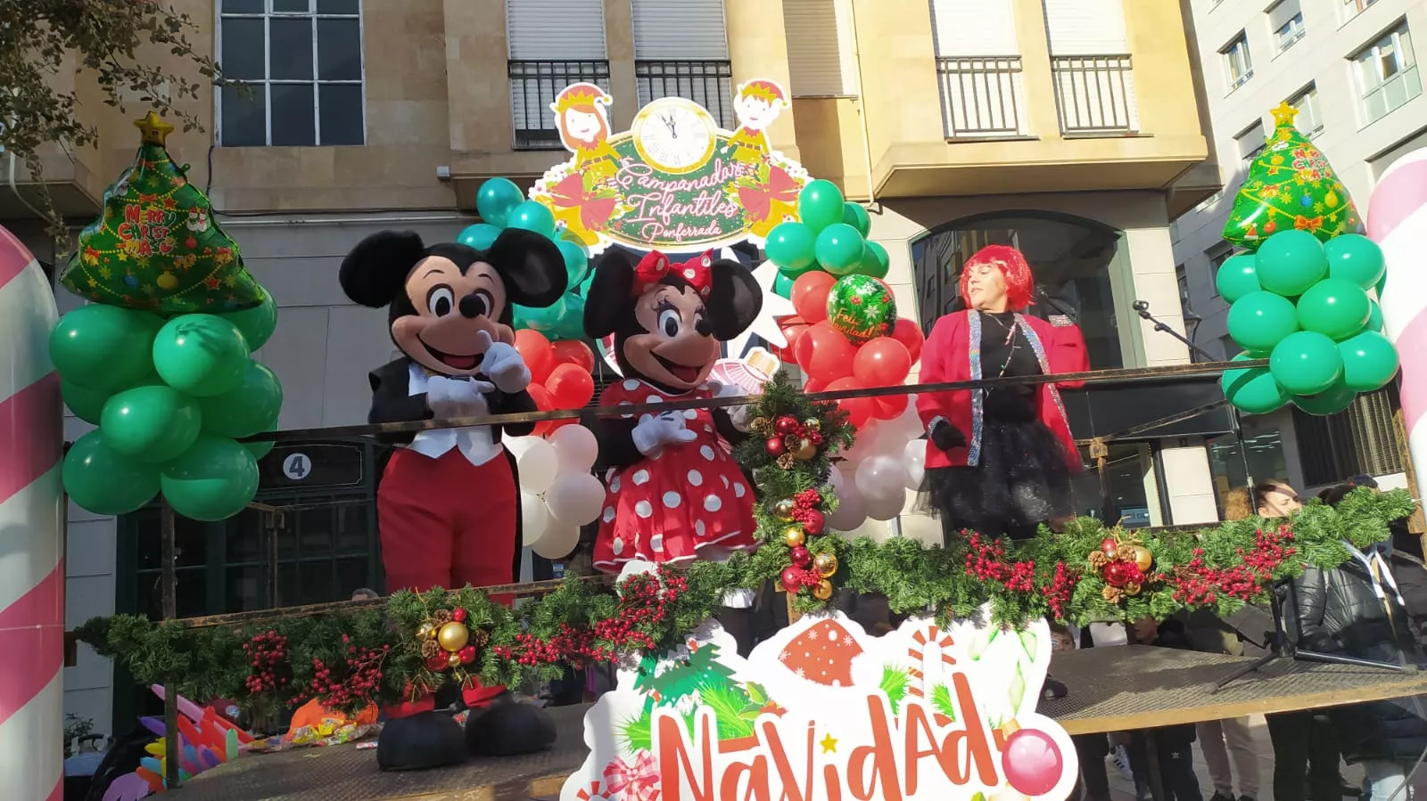 Las Campanadas Infantiles llenan de ilusión el centro de Ponferrada para que los más pequeños den la bienvenida al 2024