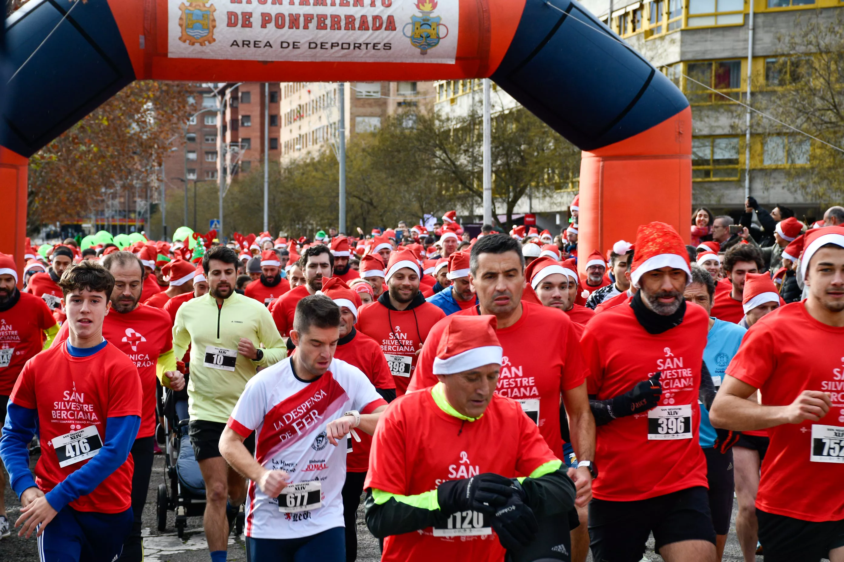 Concurrida San Silvestre de Ponferrada para despedir el 2023 a toda zapatilla