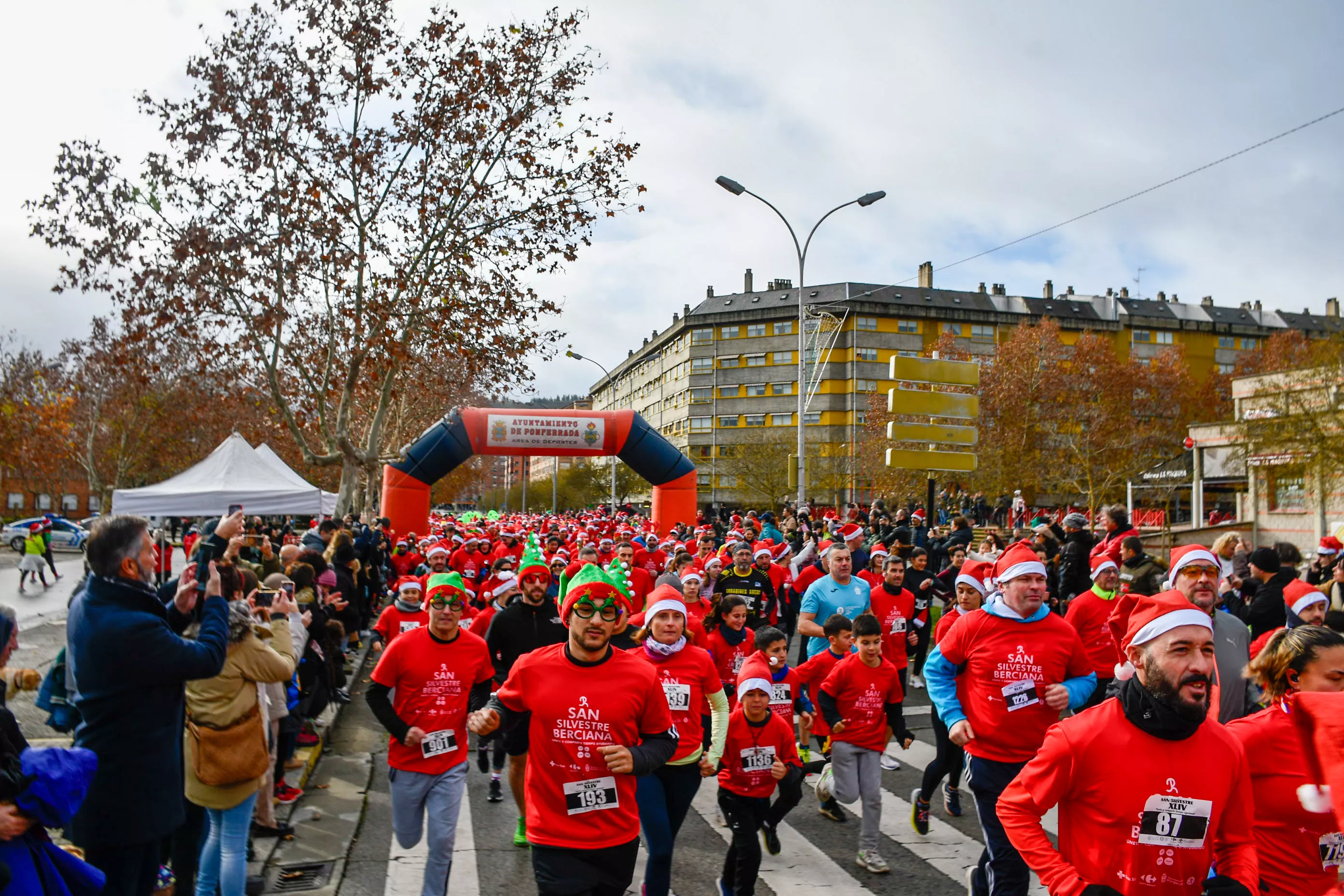 Concurrida San Silvestre de Ponferrada para despedir el 2023 a toda zapatilla