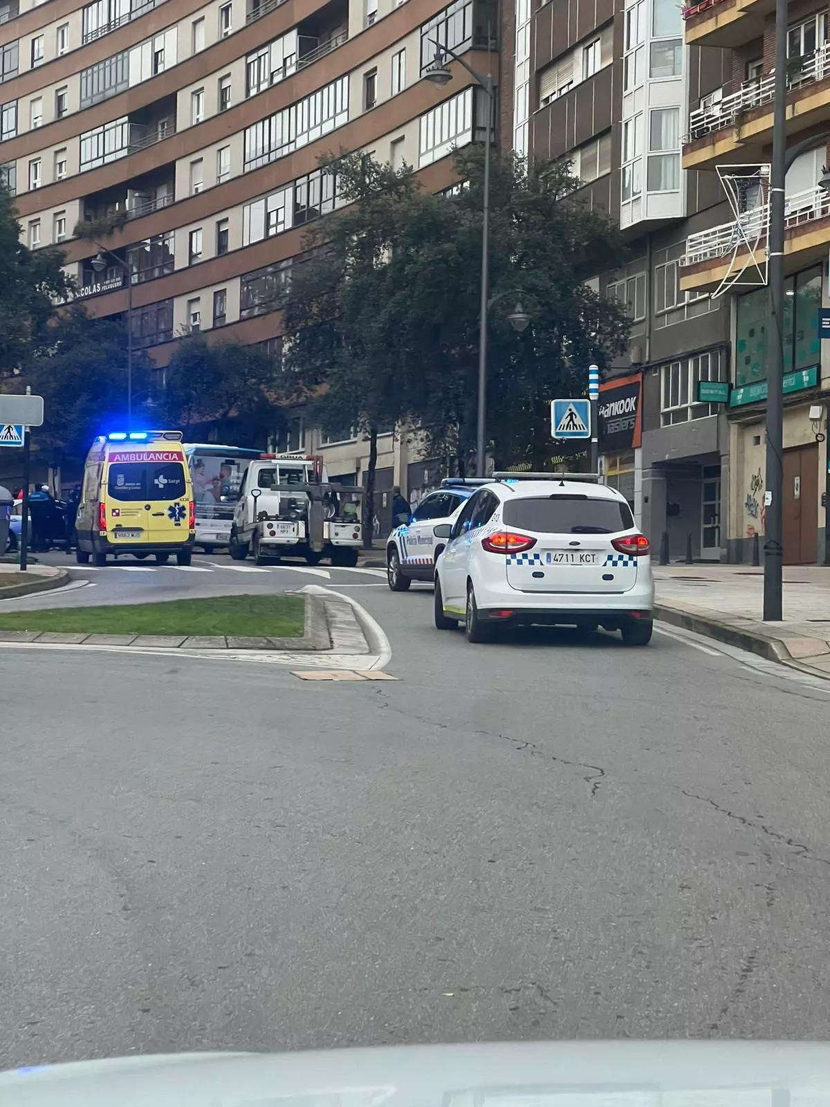 Tres Heridos En Un Accidente En Correos Ponferrada Entre Un Autobús