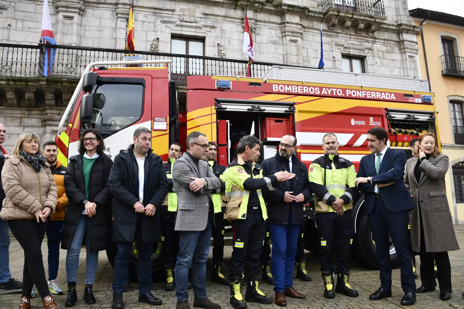 Nuevo camión de bomberos (11)